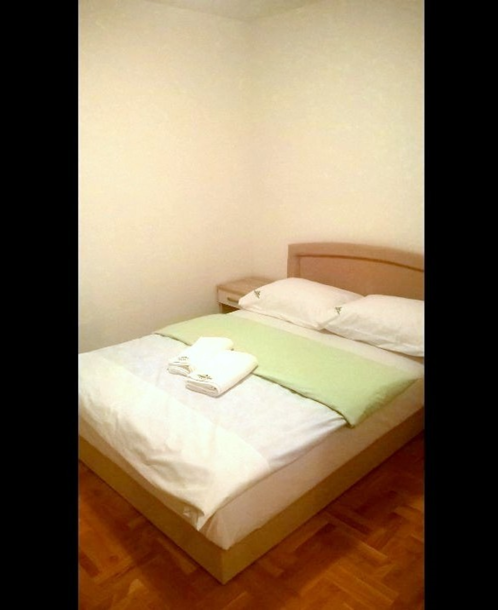 Zlatiborski Konaci-Standard apartman sa dve spavaće sobe.png