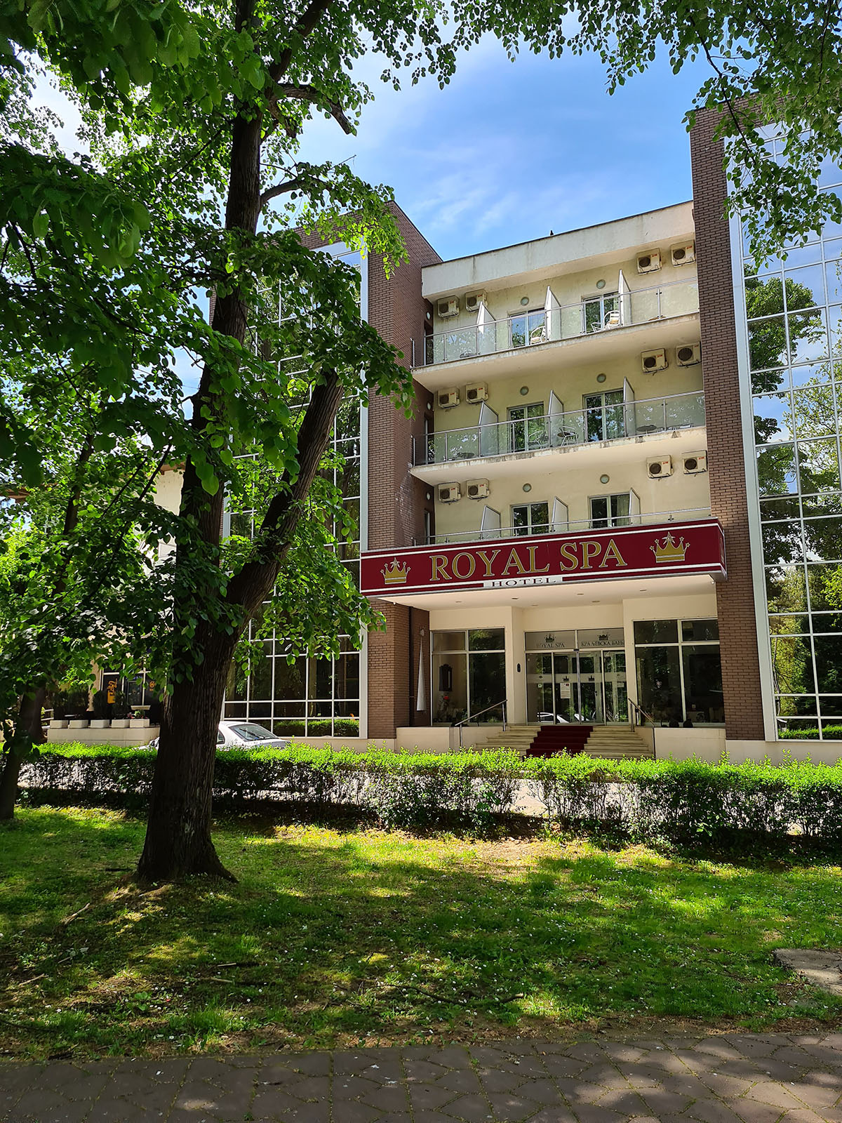 Royal Spa - ulaz u hotel.jpg