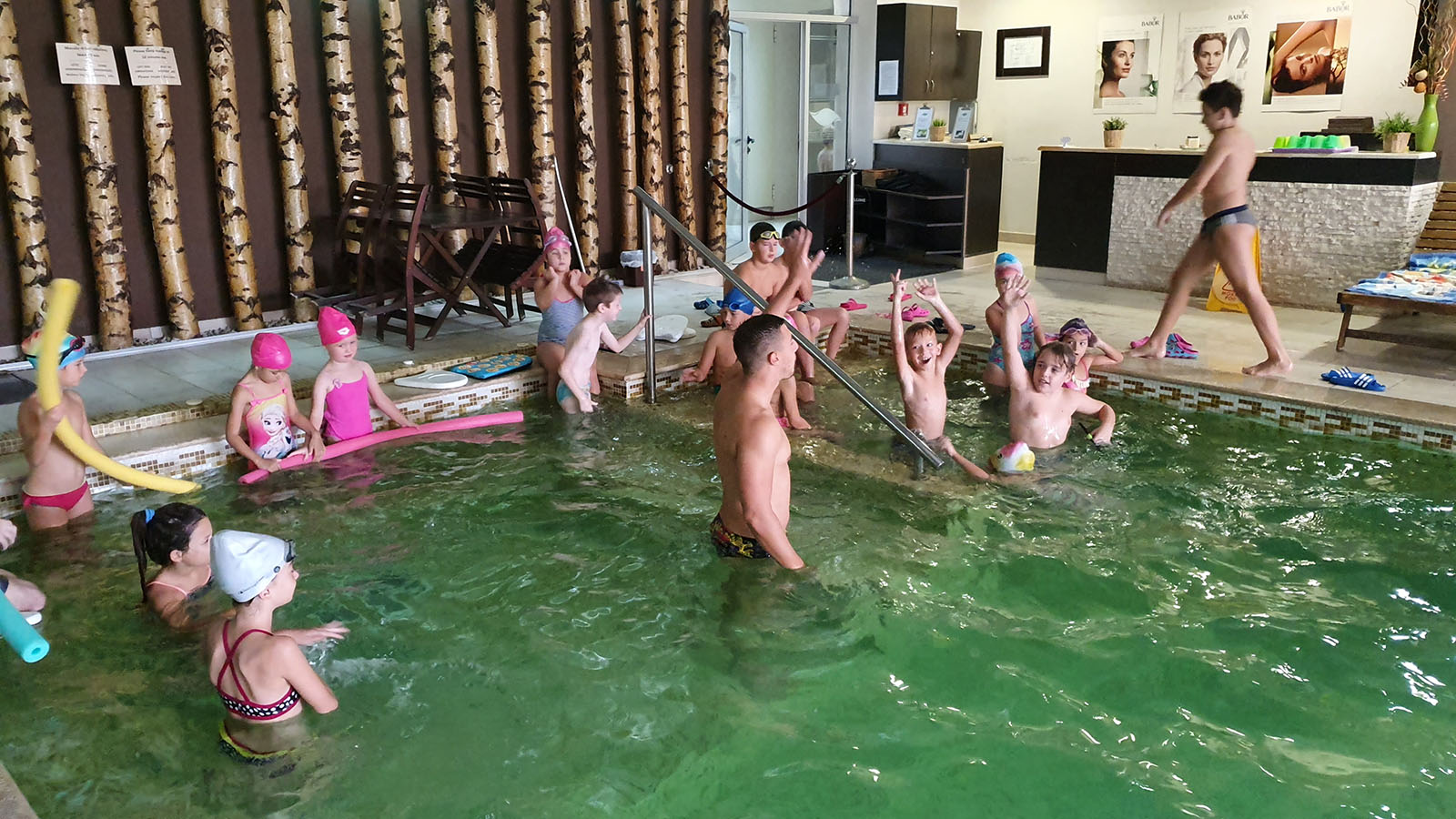Royal Spa - škola plivanja za decu.jpg