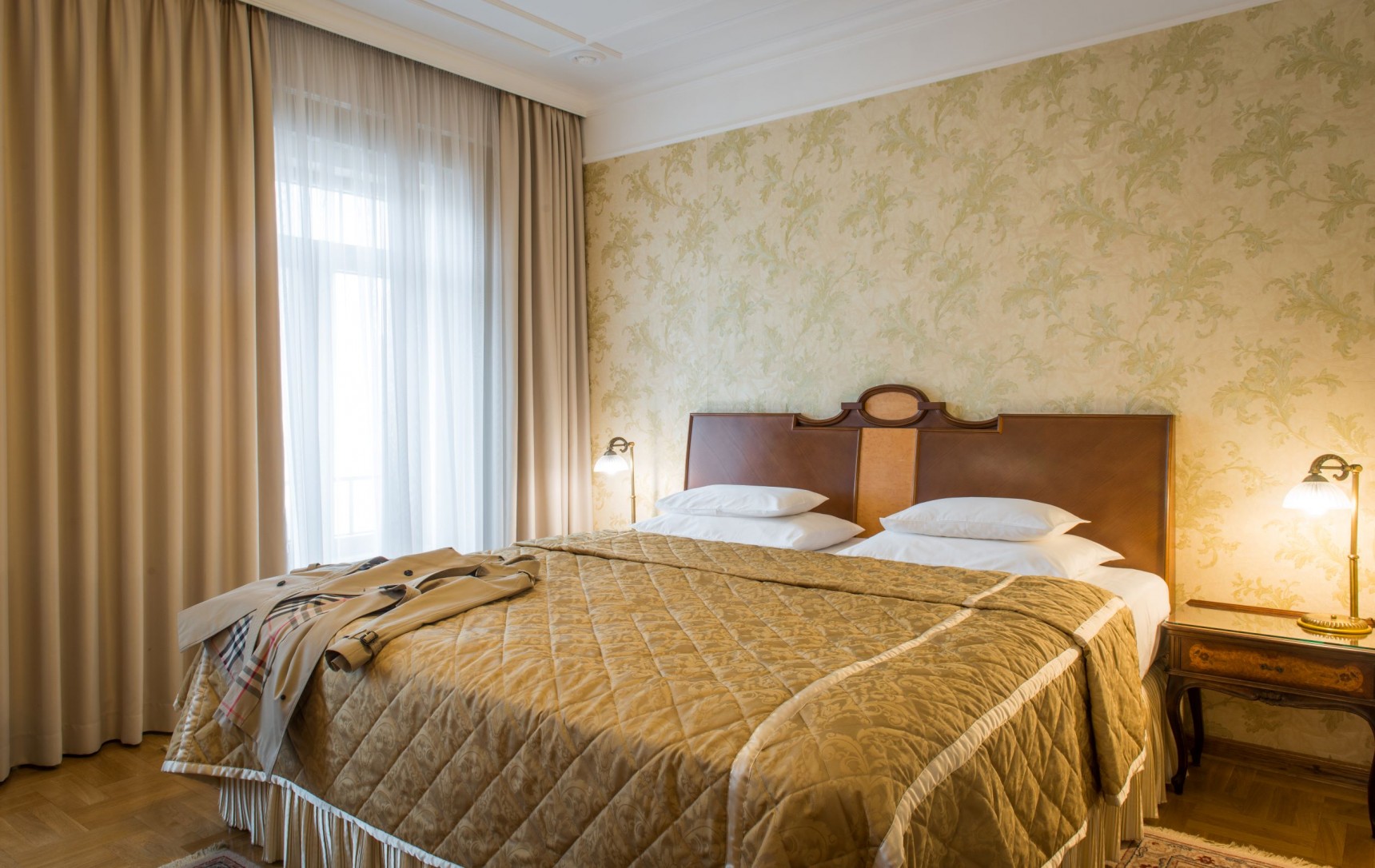Hotel Moskva-Standardna soba francuski lezaj.png