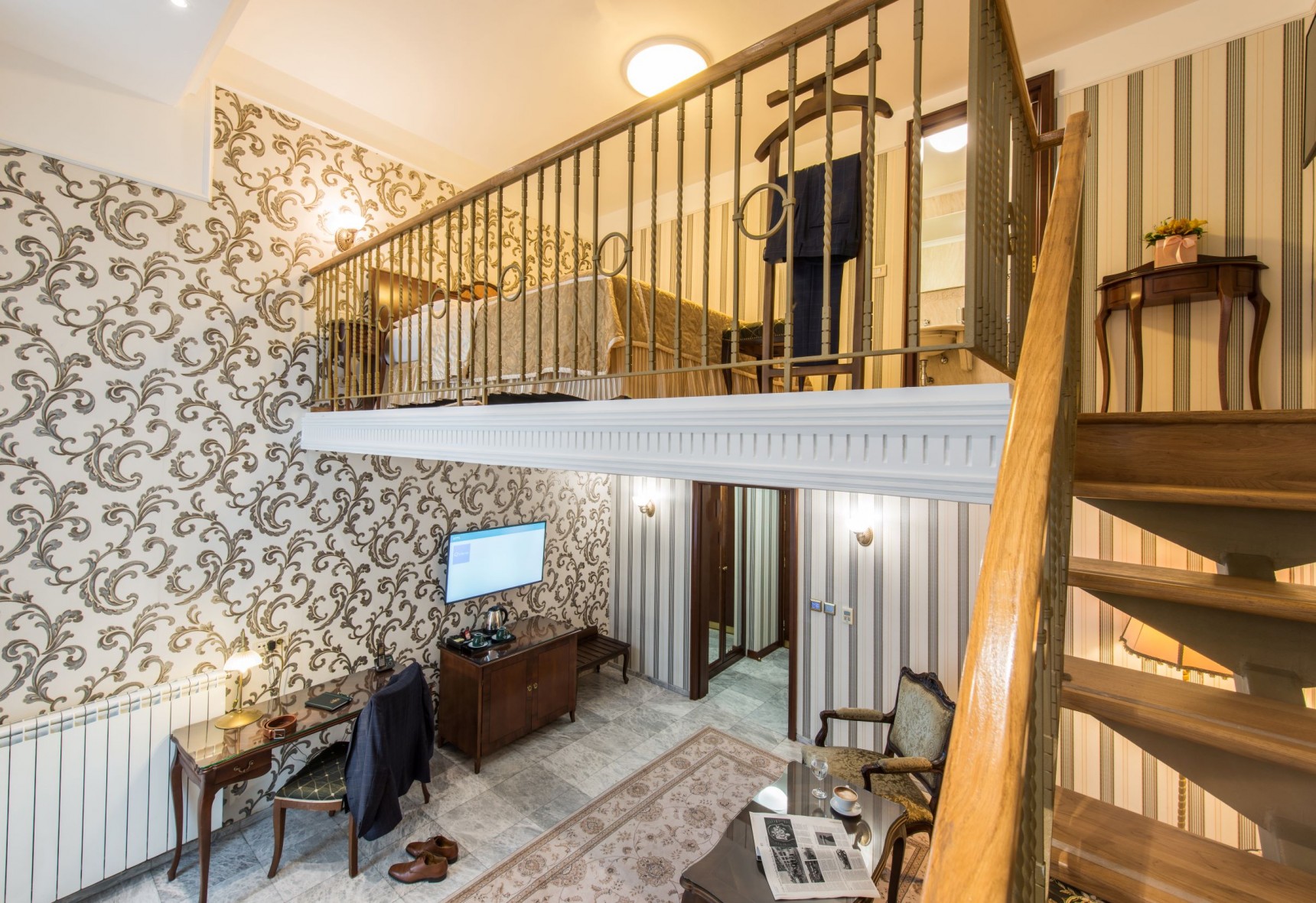 Hotel Moskva-Superior duplex.png