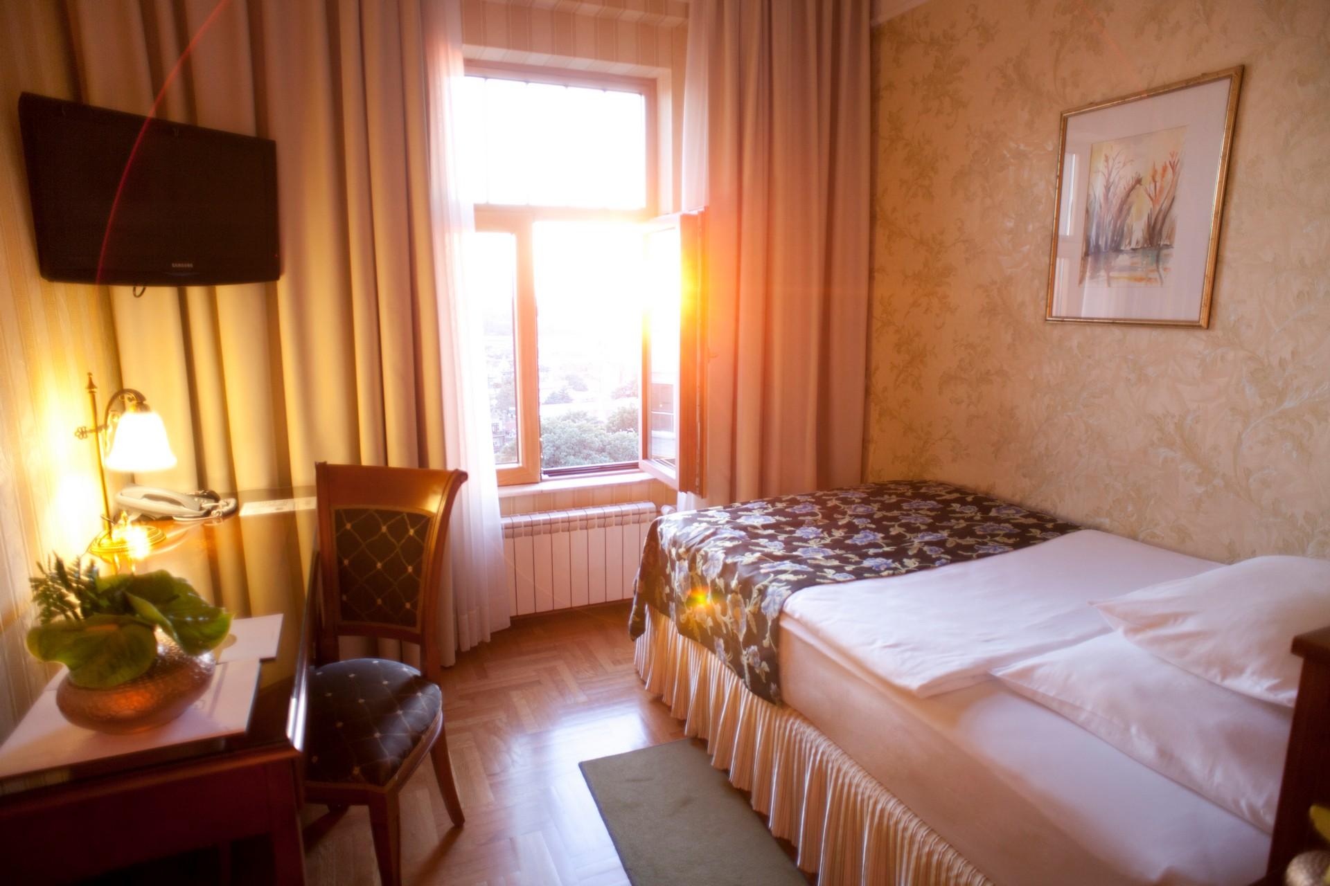 Moskva Hotel-Jednokrevetna soba.png