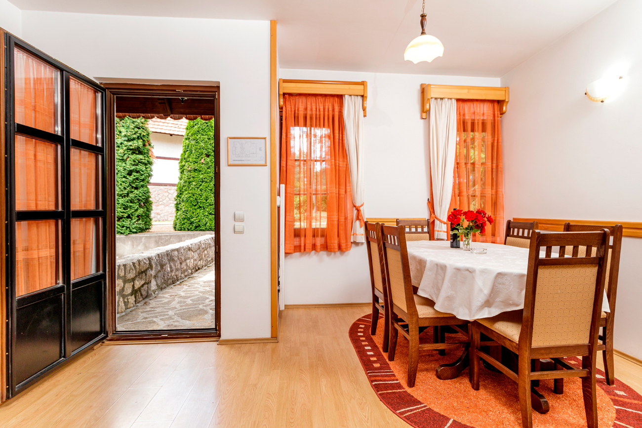Hotel Kraljevi Konaci-Apartman za šestoro.jpg