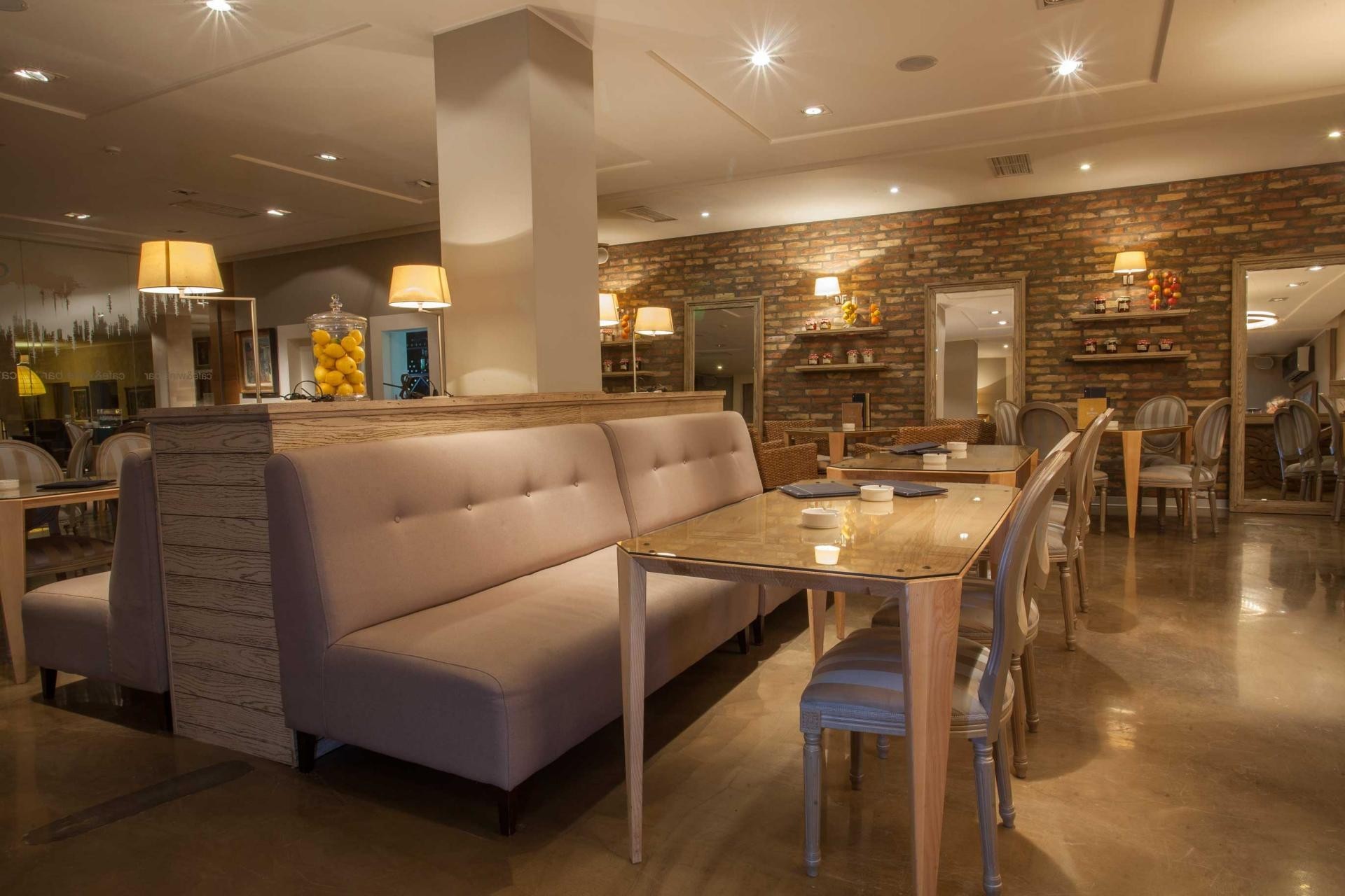 Palisad Hotel-Restoran.png