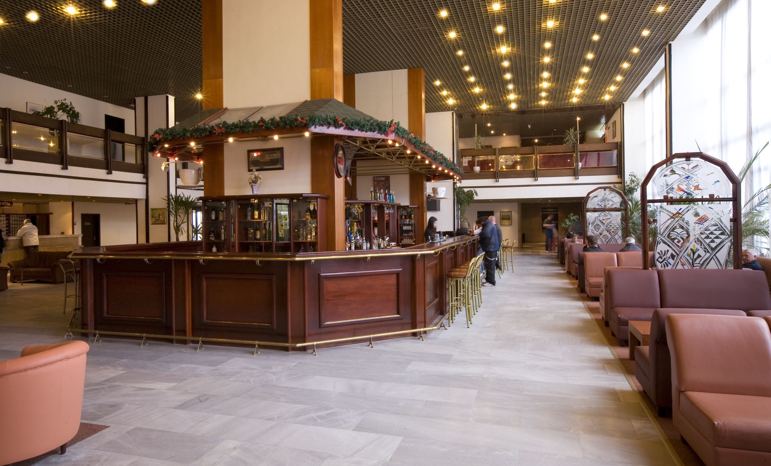 Samokov Hotel-Lobby.jpg