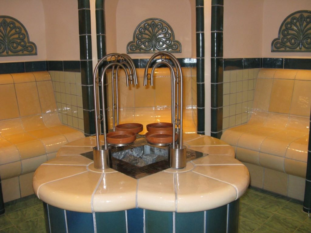 Semiramida Gardens Hotel-Parno kupatilo.jpg