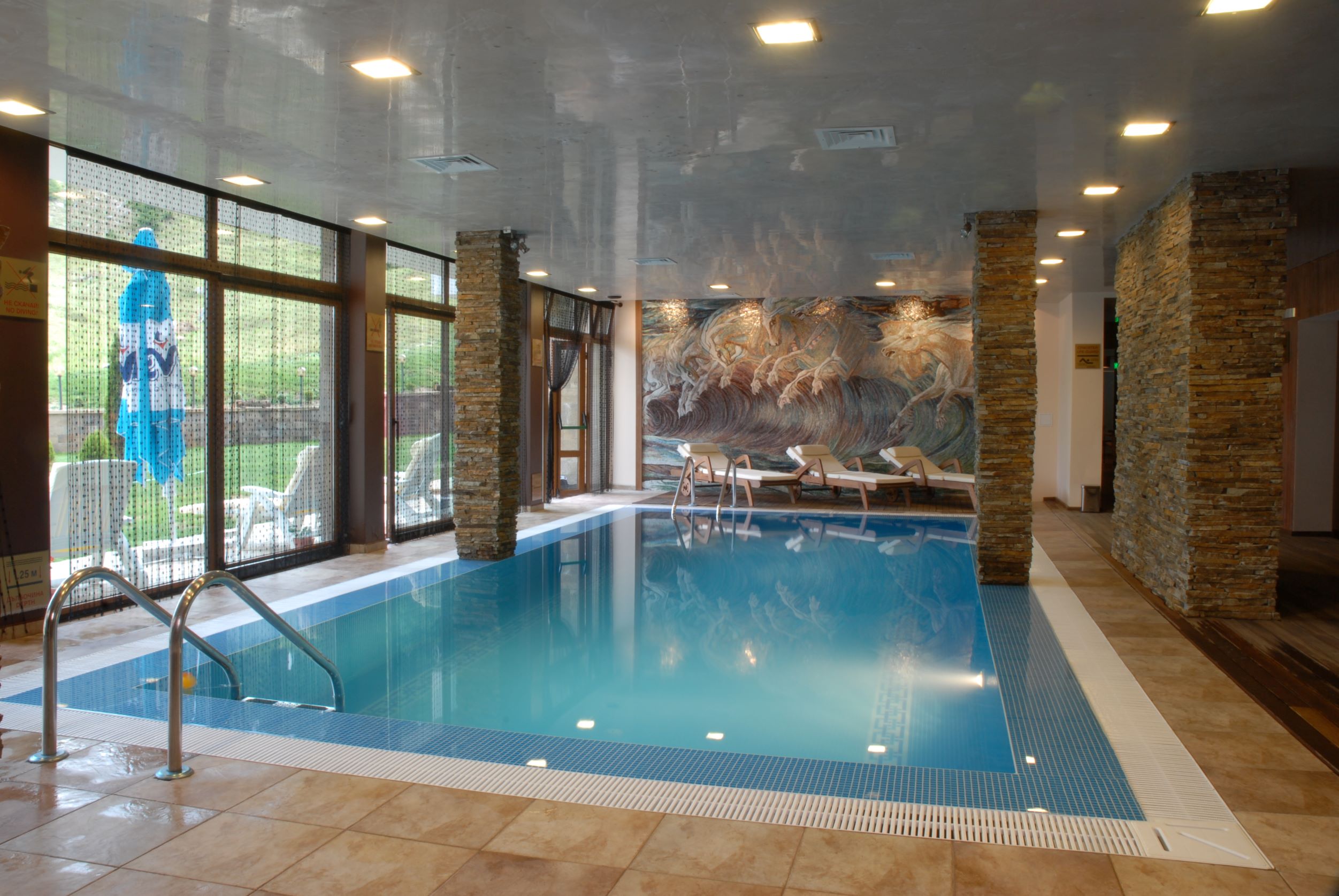 Hotel Forest Nook-Unutrasnji bazen.JPG