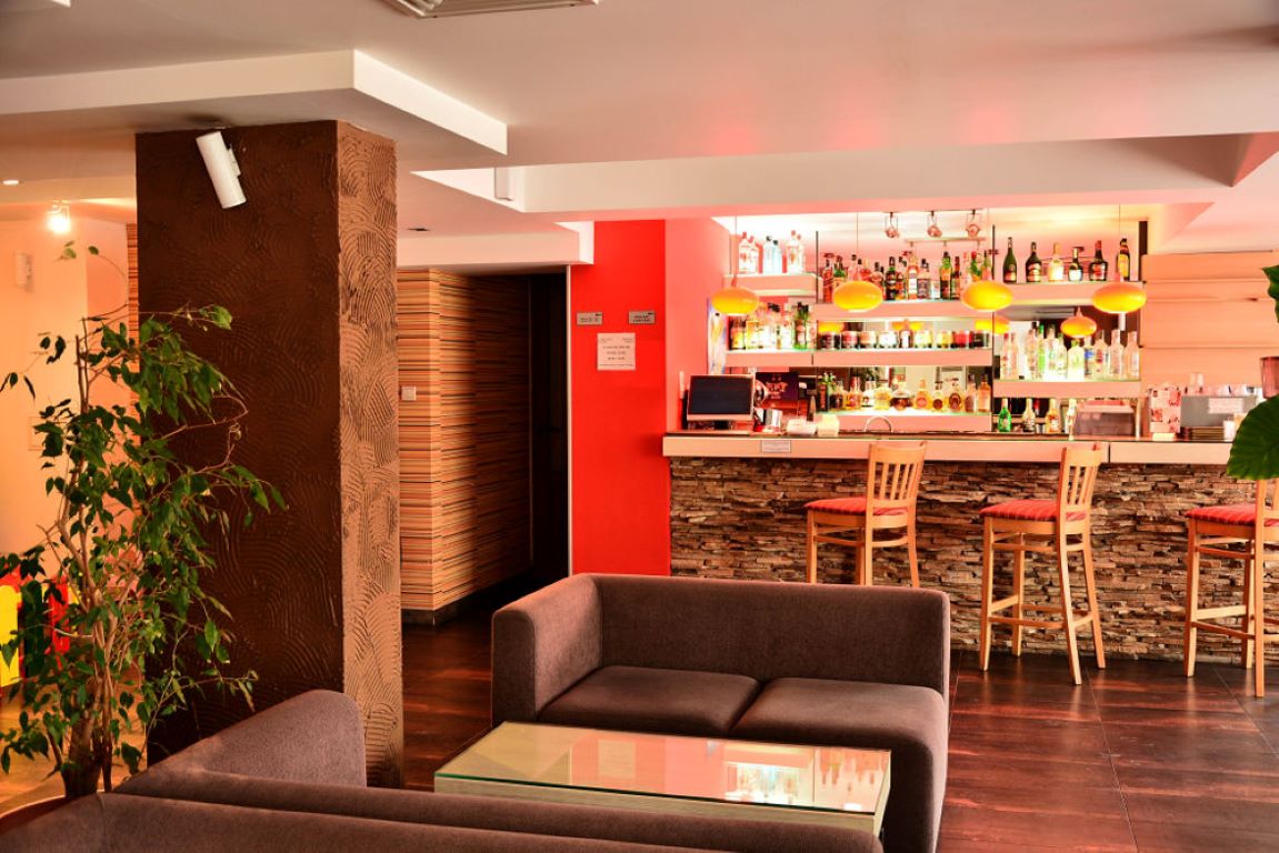 Olymp Hotel Bansko-Lobby bar.jpg