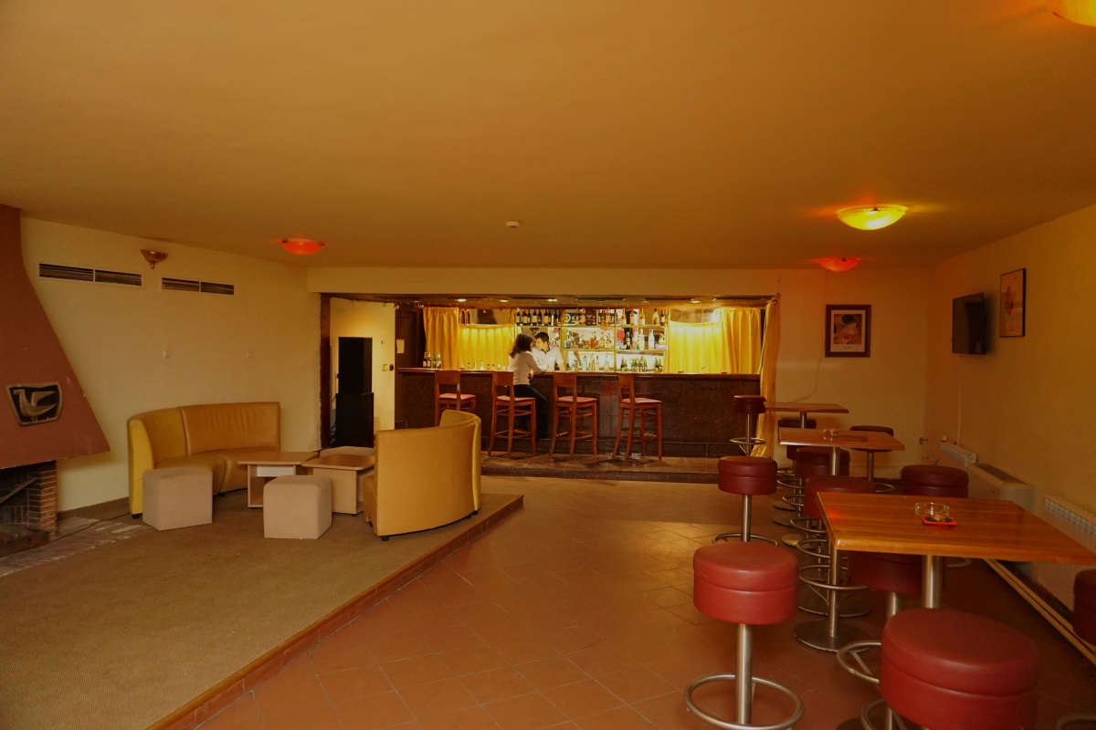 Hotel Edelweiss-Nocni klub.jpg