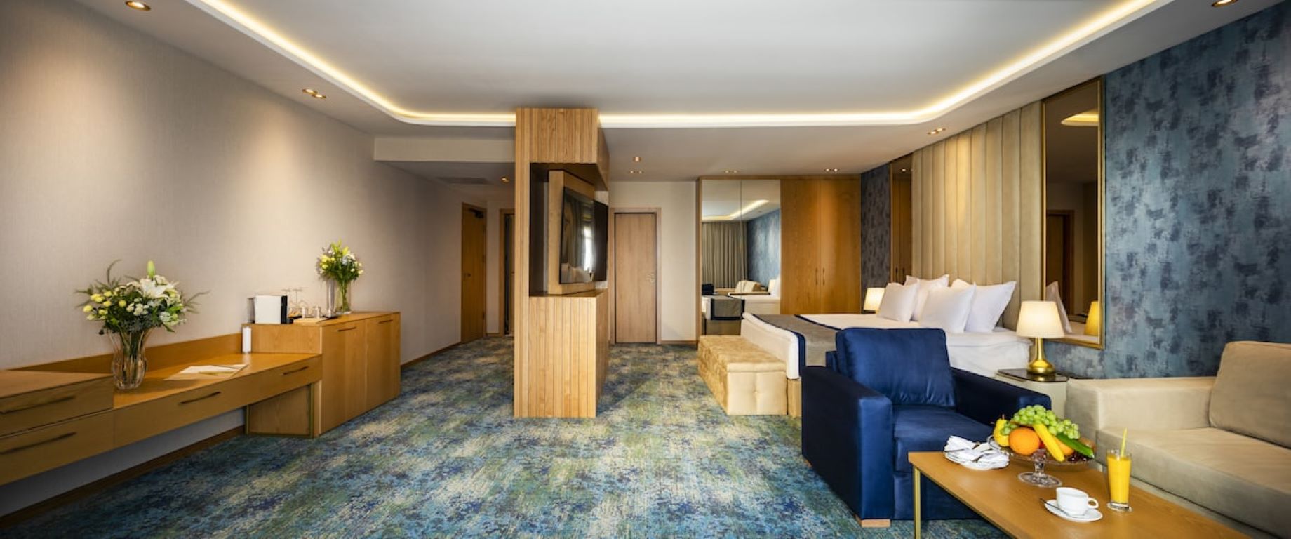 Admiral Hotel-Junior suite delux.jpg