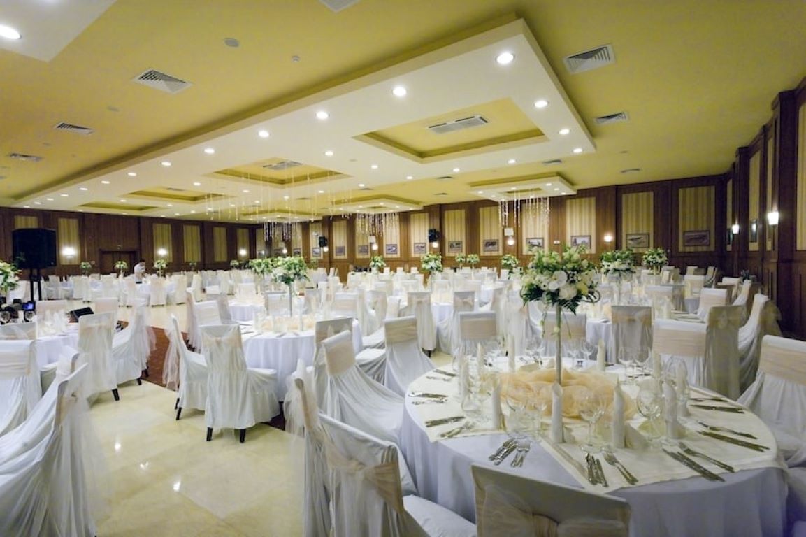 Admiral Zlatni Pjasci-Sala za vencanja.jpg