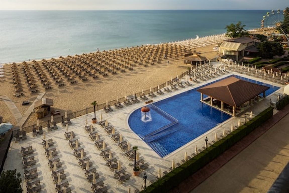 Hotel Admiral-Plaza.jpg