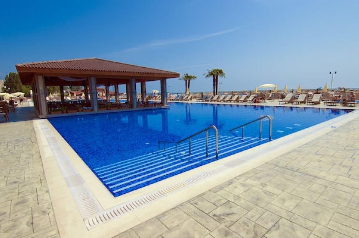Hotel Admiral-Spoljasni bazen.jpg