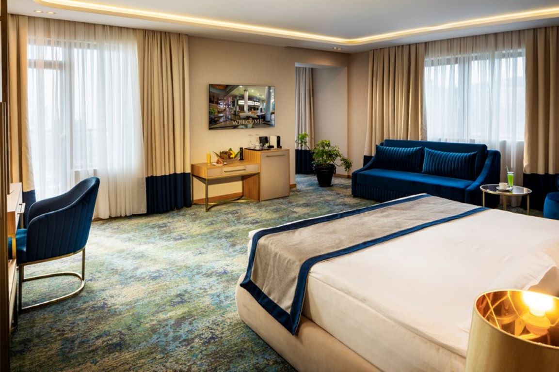 Hotel Admiral-Standardna superior delux pogled more.jpg