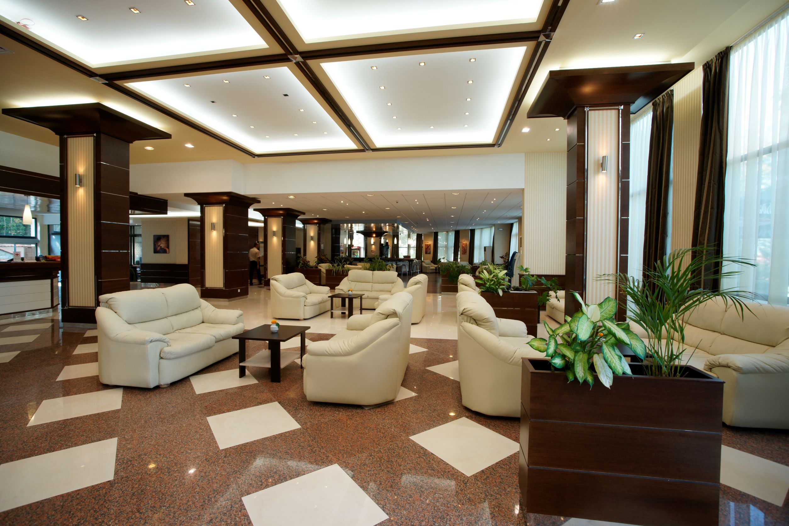 Kaliakra Palace Hotel-Lobby.JPG