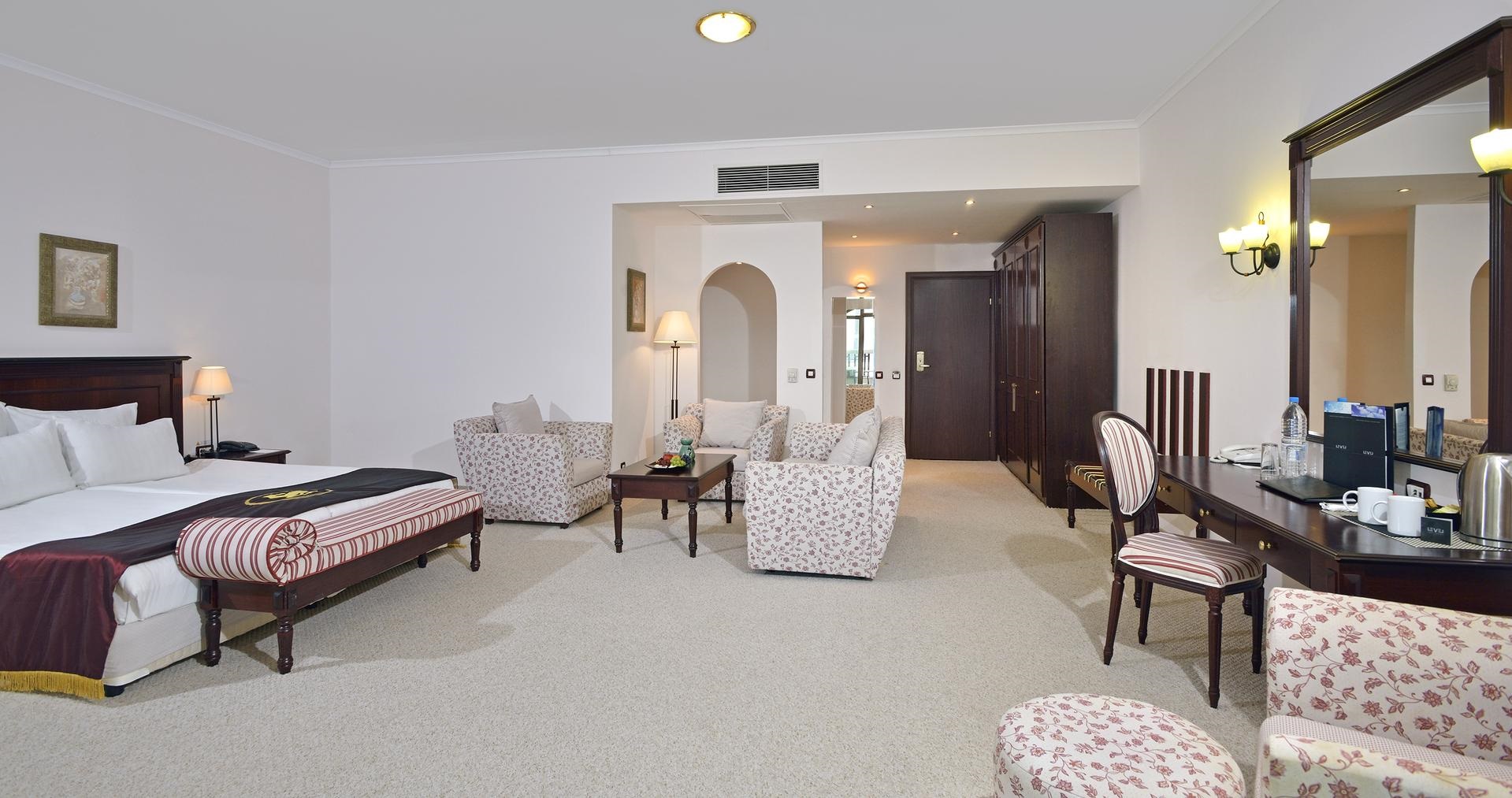Hotel Melia Grand Hermitage-The Level junior suite.jpg