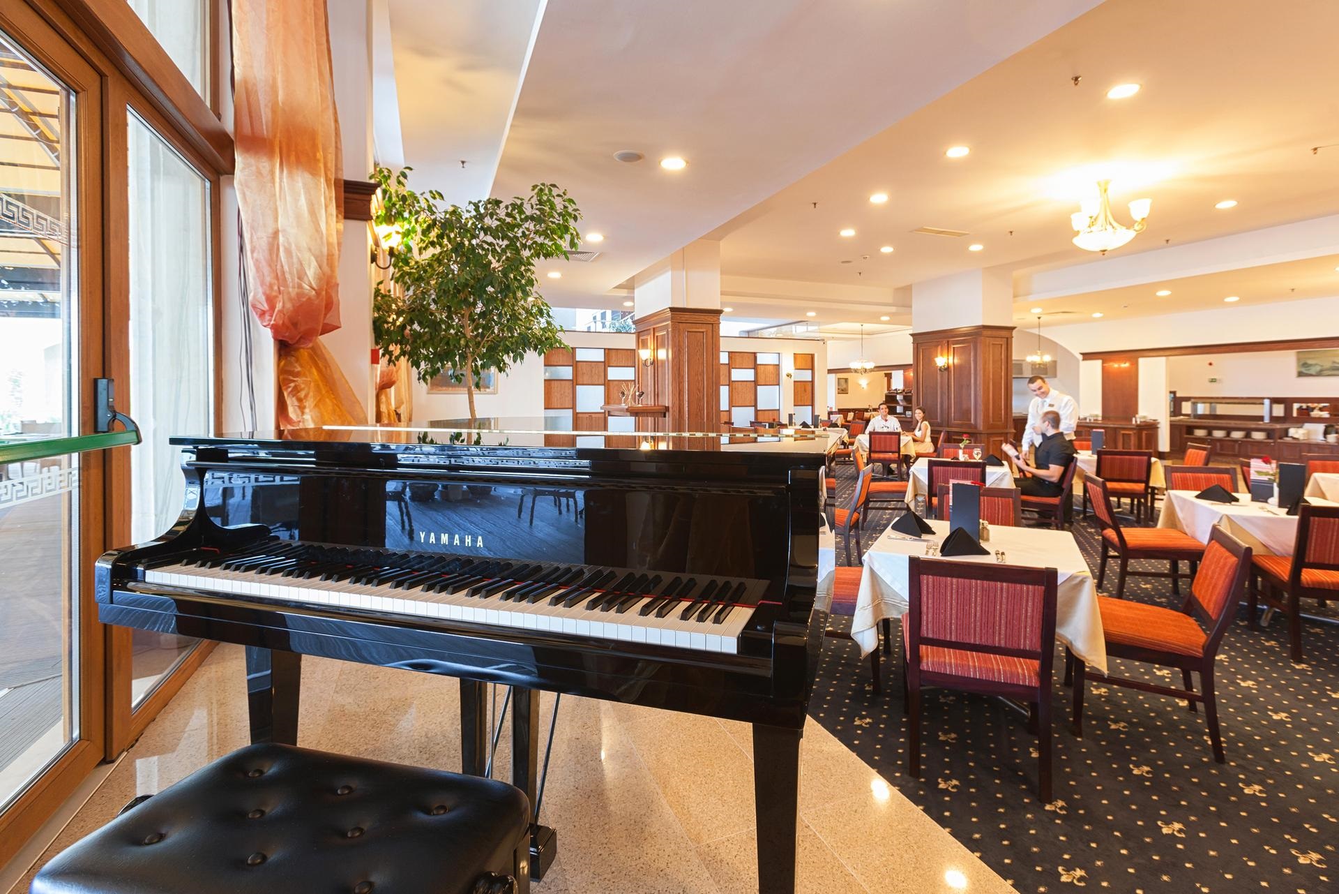 Hotel Melia Grand Hermitage-The Level restoran.jpg