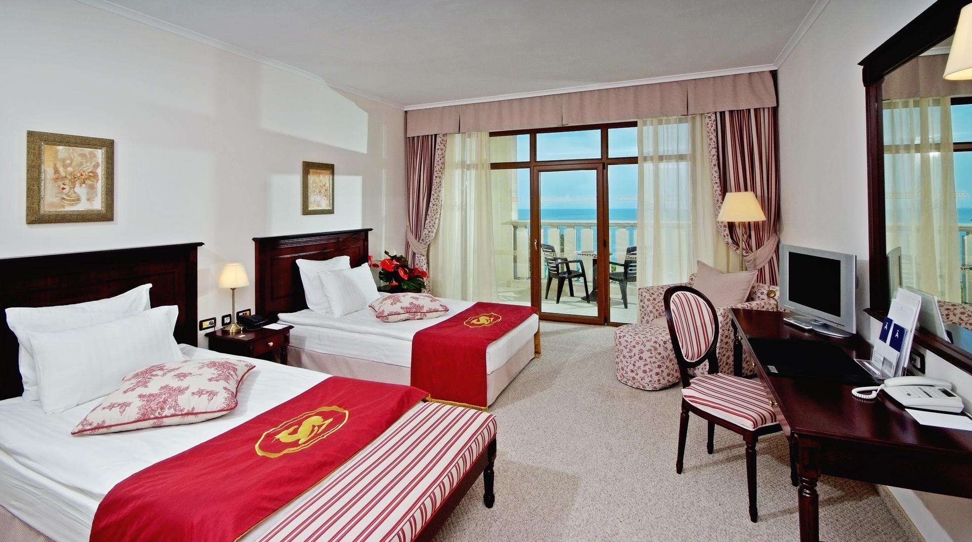 Melia Grand Hermitage-The Level classic twin beds sea view.jpg
