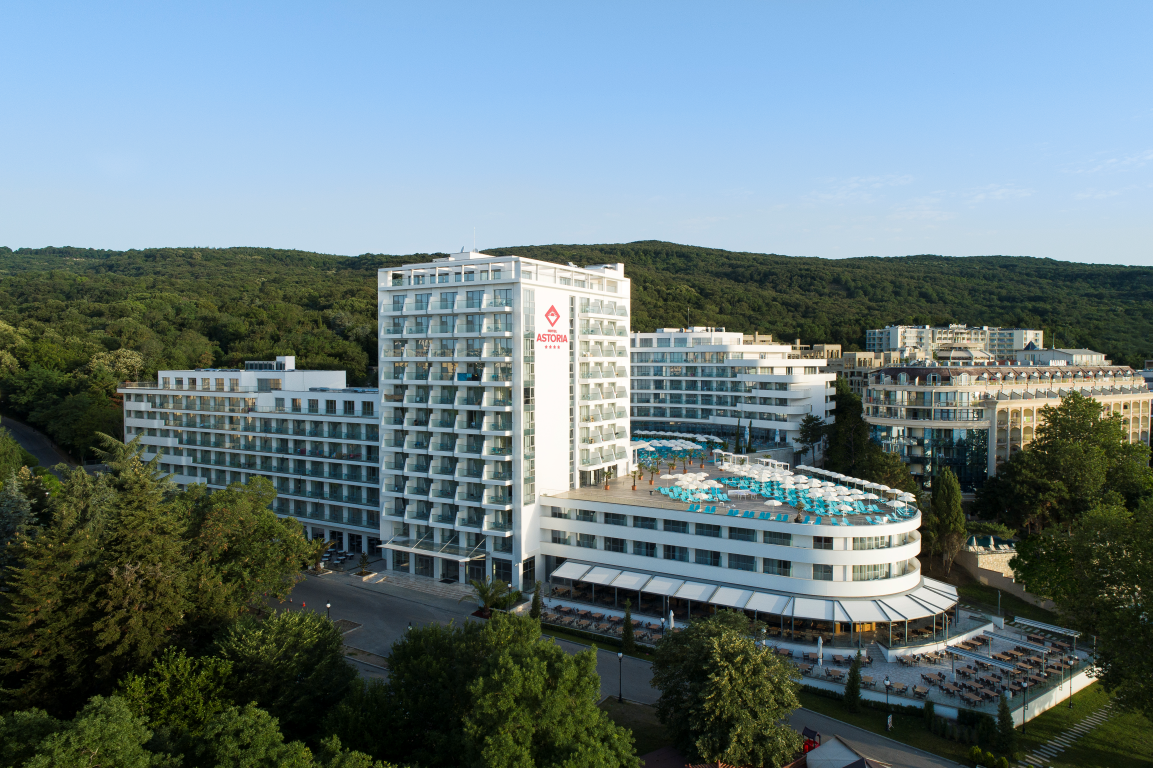 Astoria Hotel-Hotel spolja.png