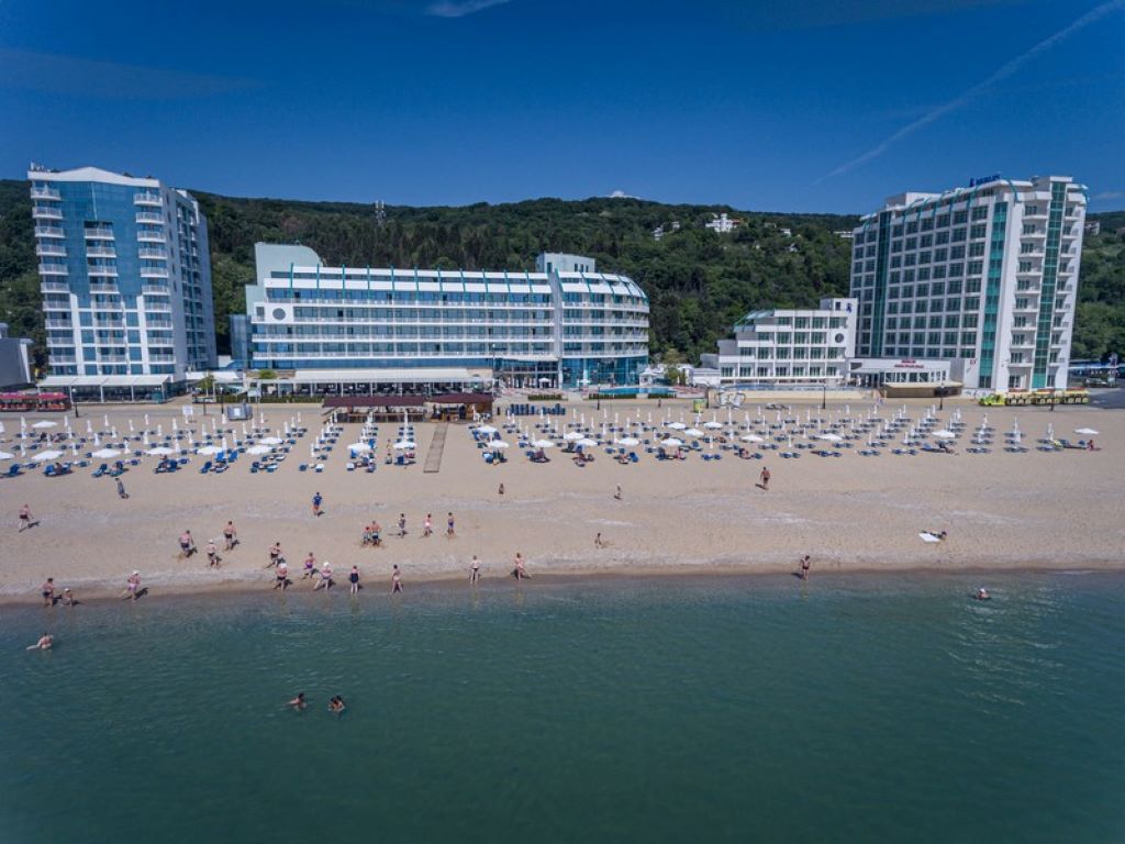Hotel Berlin Golden Beach-Pogled na hotel.jpg