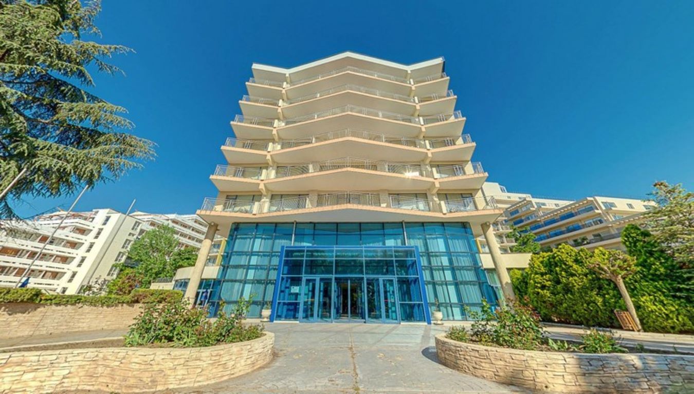 Hotel Elena-Ulaz u hotel.jpg