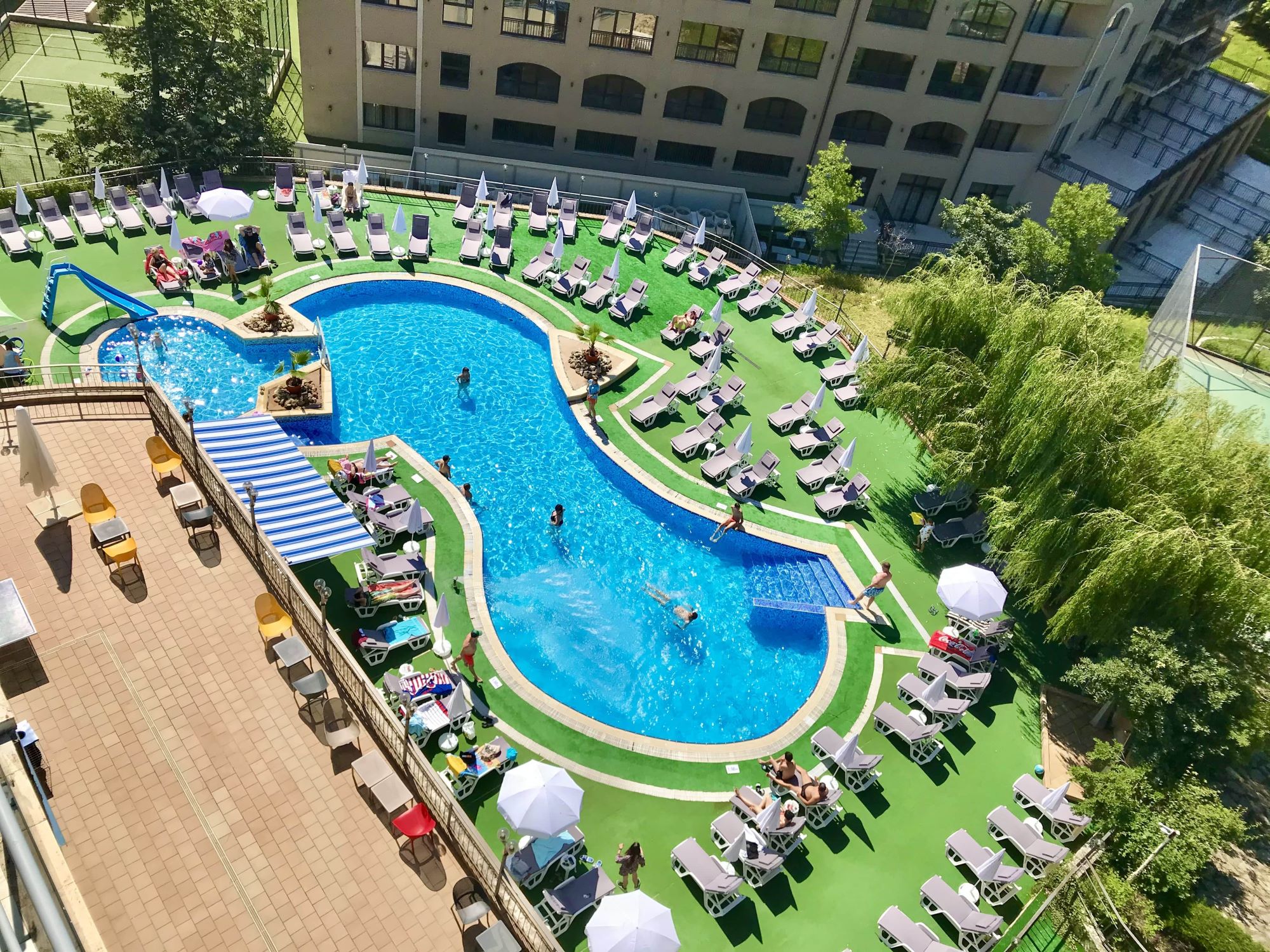 Holiday Park Hotel-Bazen.jpg