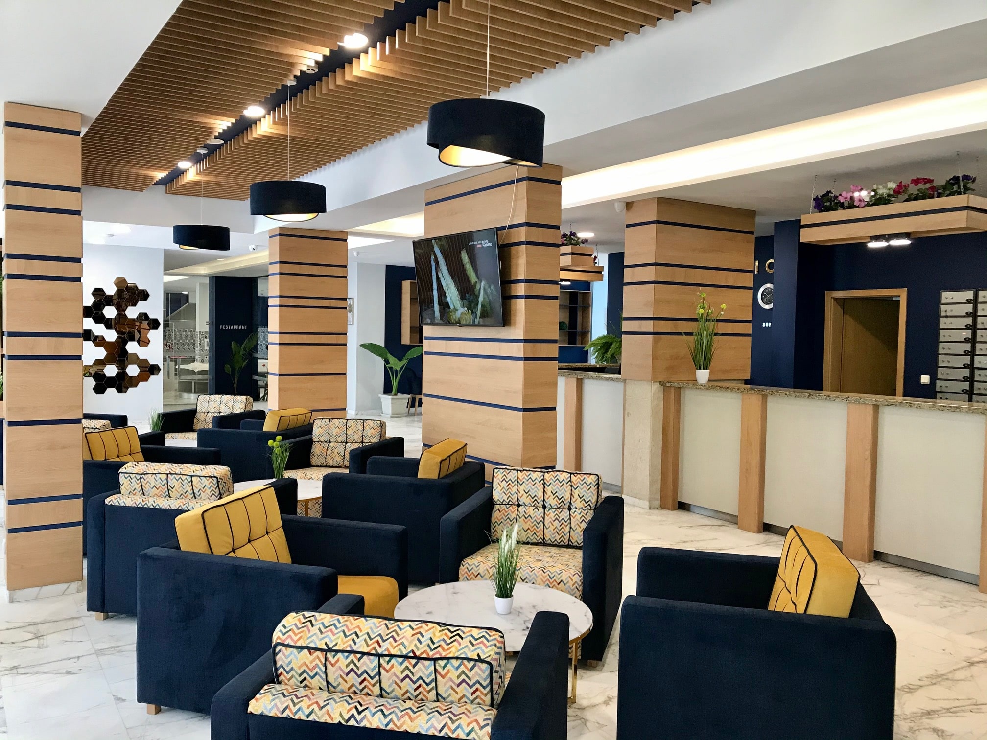 Holiday Park Hotel-Lobby.jpeg