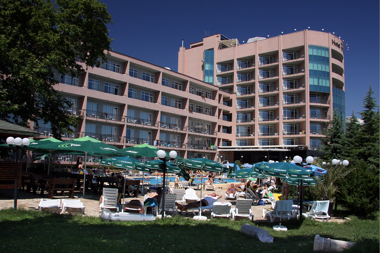 Hotel Lilia-Hotel spolja.jpg