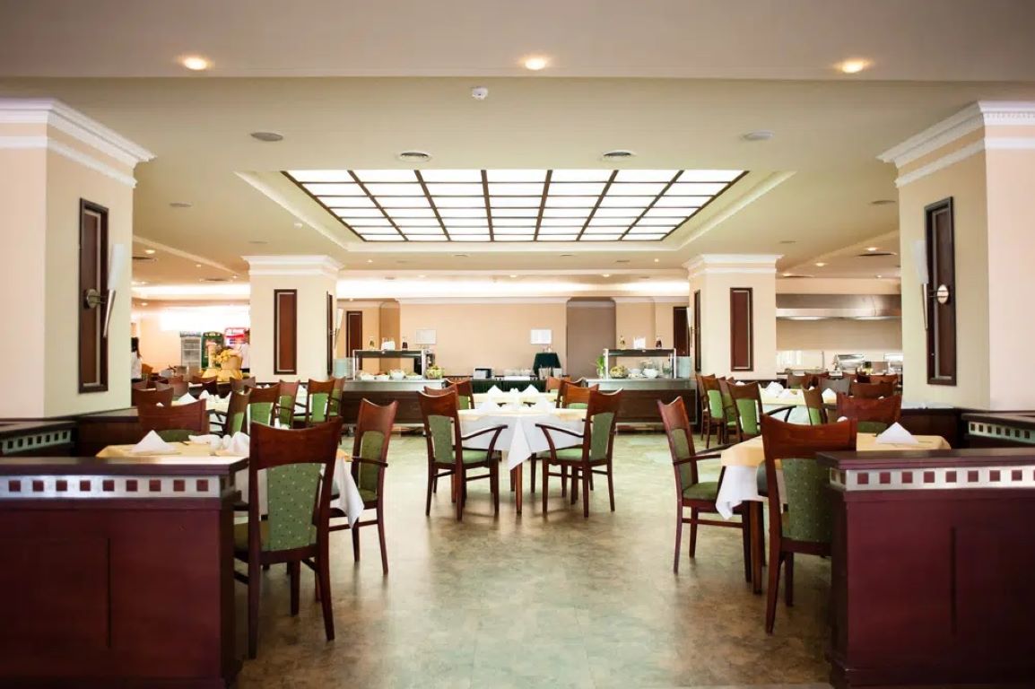 Hotel Lilia-Restoran.jpg