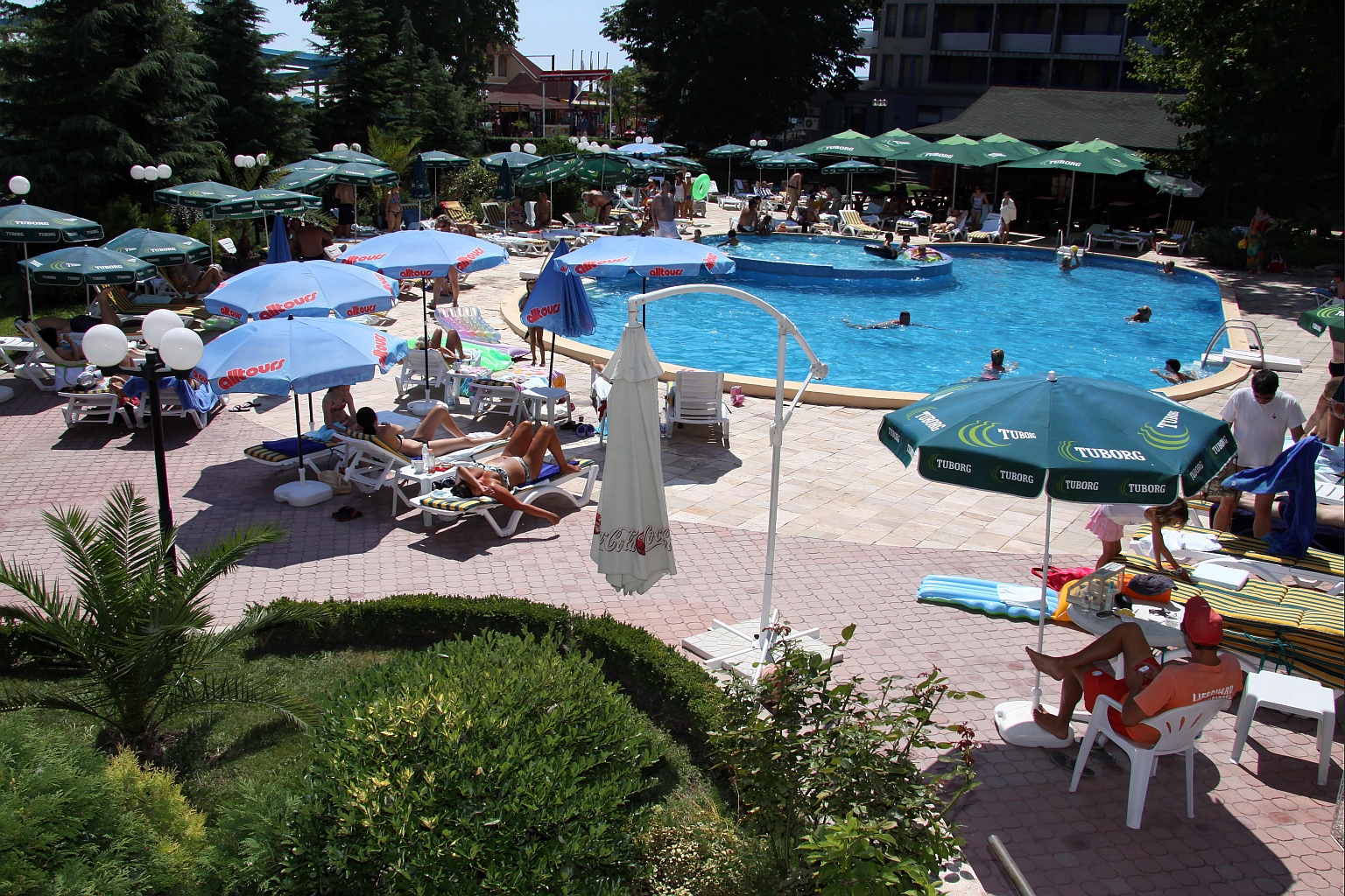 Lilia Hotel-Bazen.jpg
