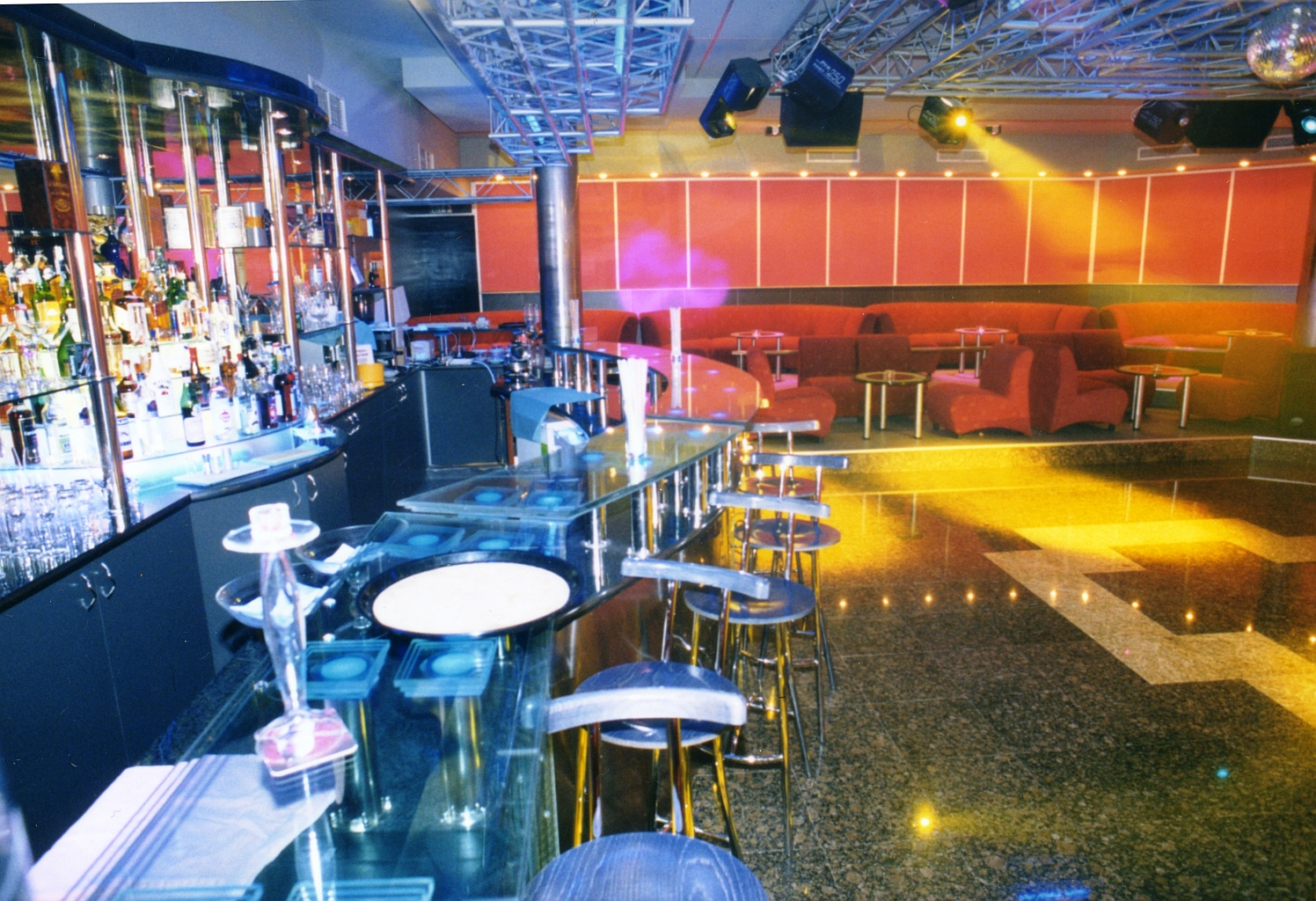 Lilia Hotel-Nocni klub.jpg