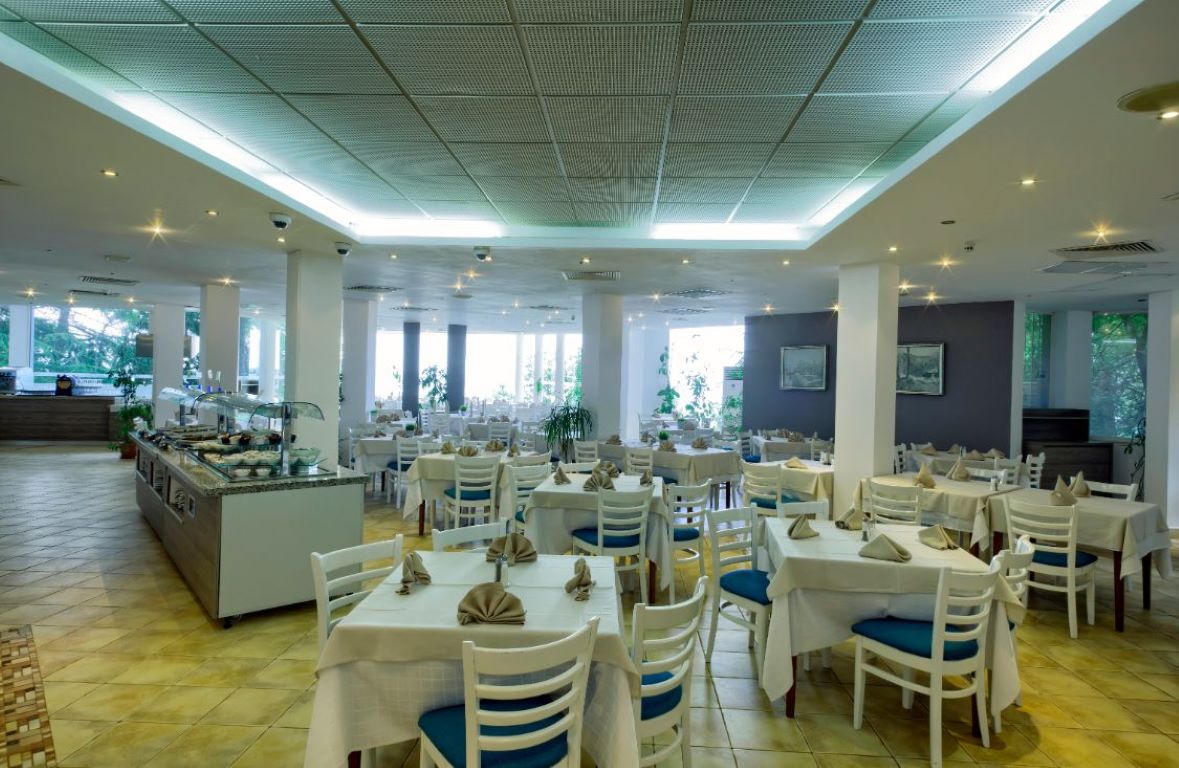 Hotel Luna-Restoran.jpg