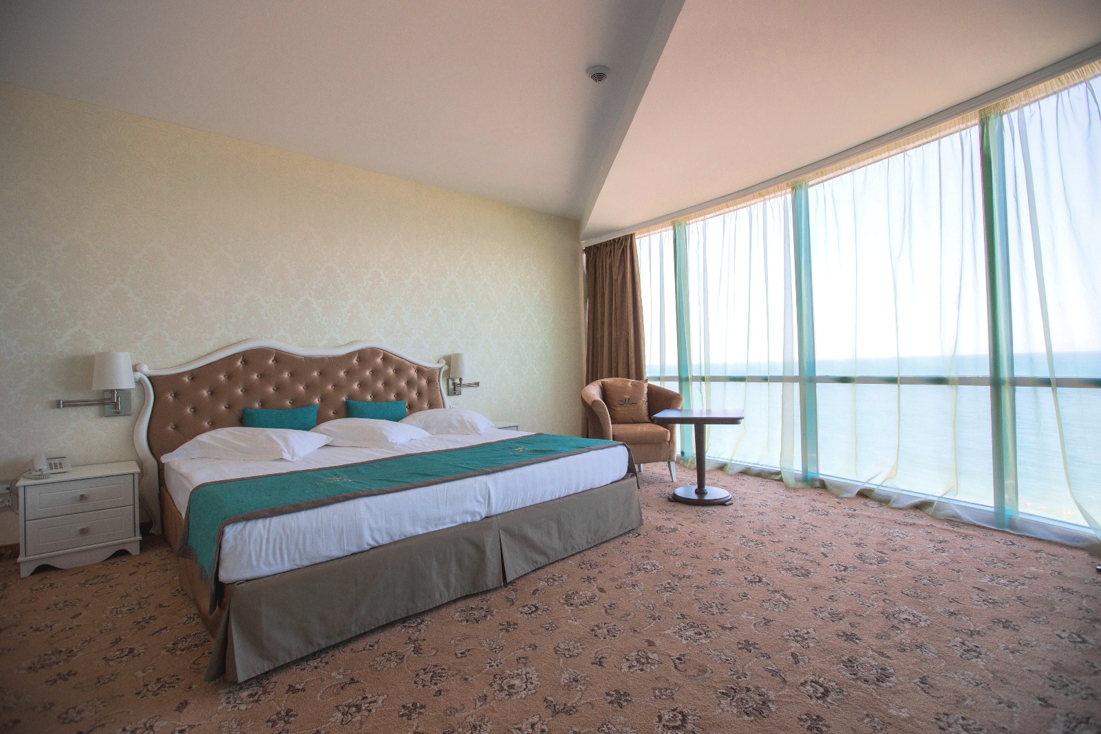 Hotel Marina Grand Beach-Delux suite.jpg