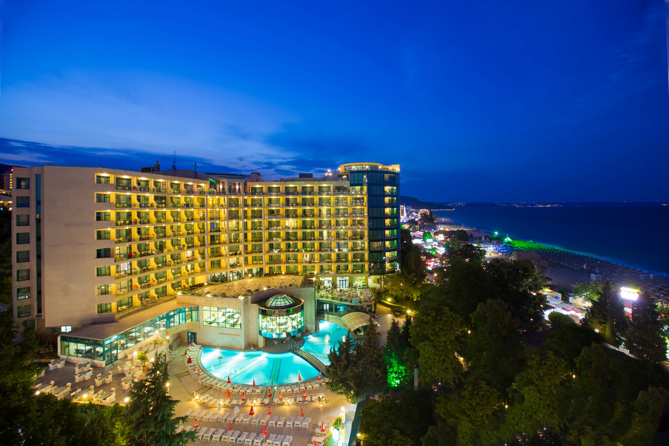 Marina Grand Beach Hotel-Hotel nocu.jpg