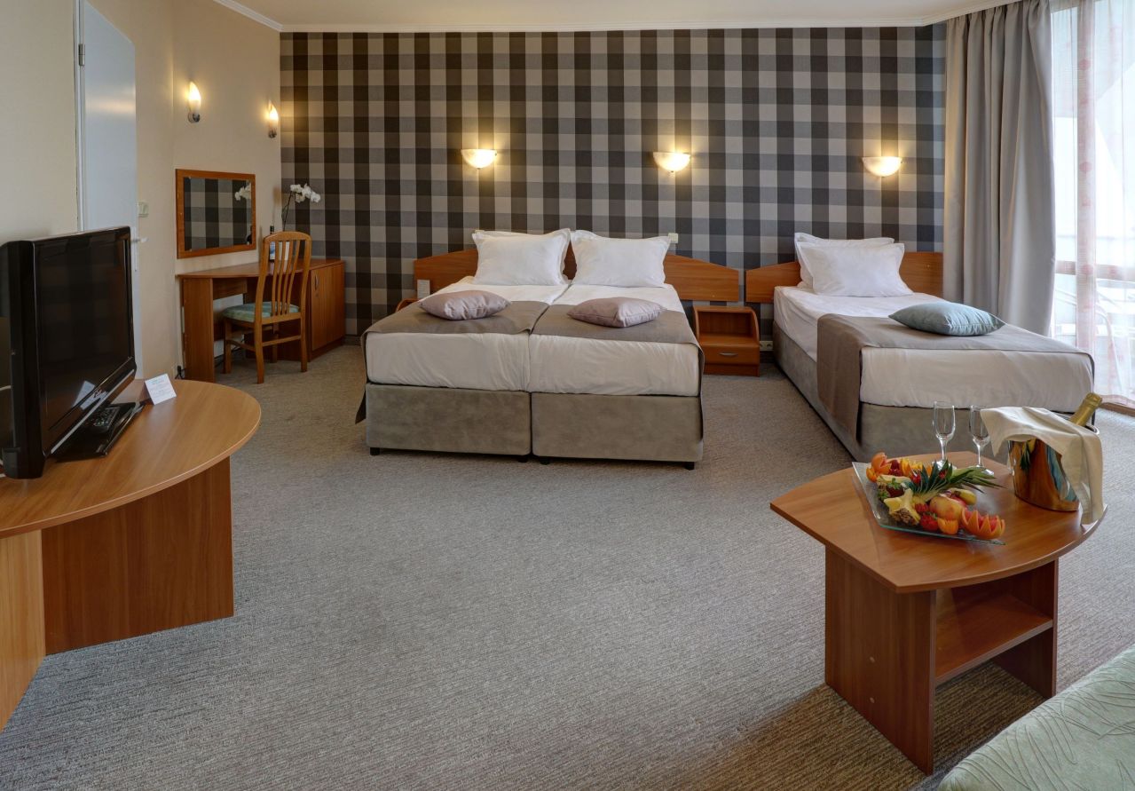 Hotel Mirabelle-Studio.jpeg
