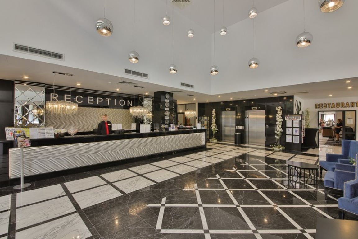 Prestige Deluxe Aquapark Club Hotel-Recepcija.jpg