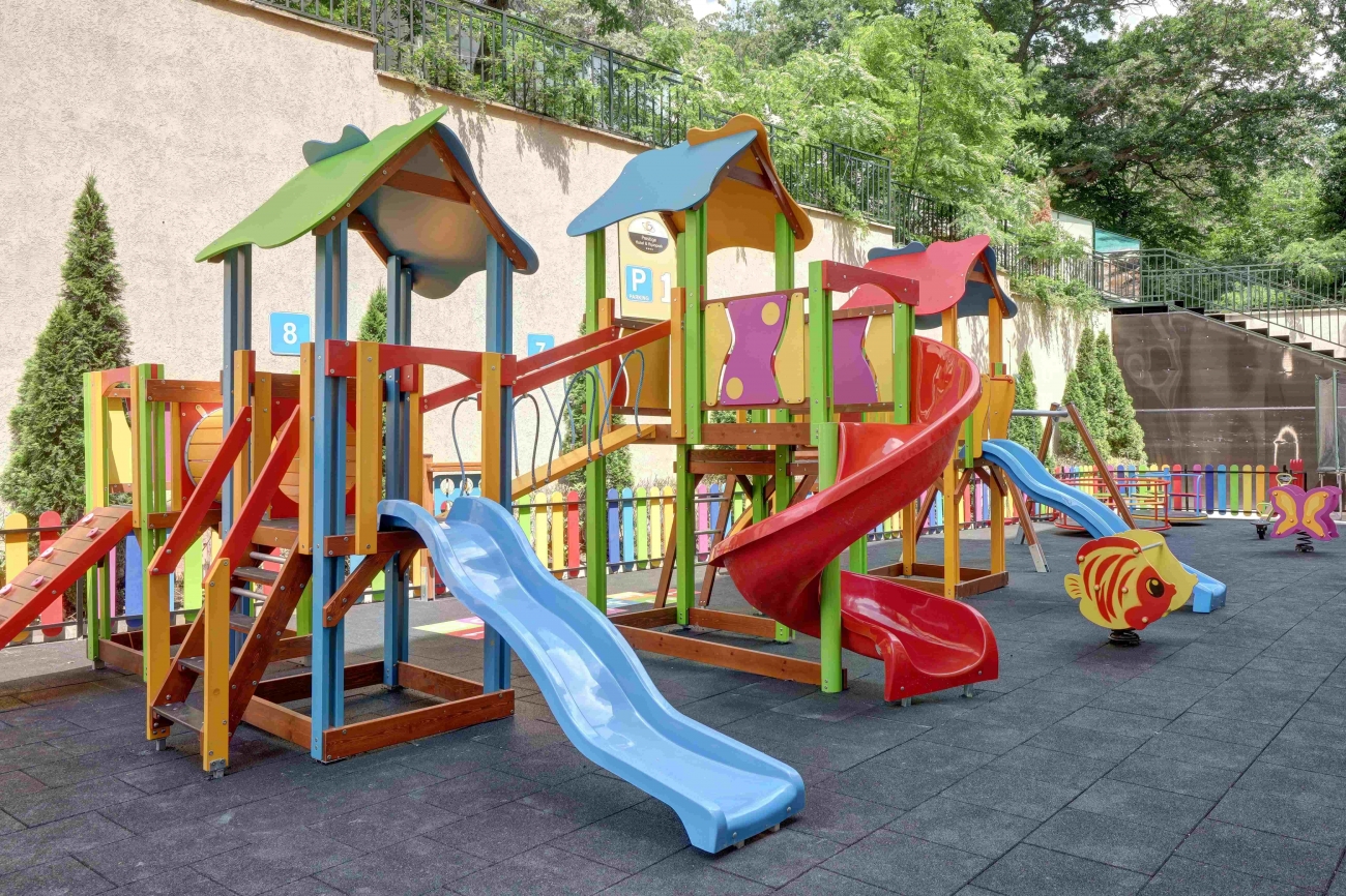 Prestige Hotel & Aquapark Hotel-Decije igraliste.jpg