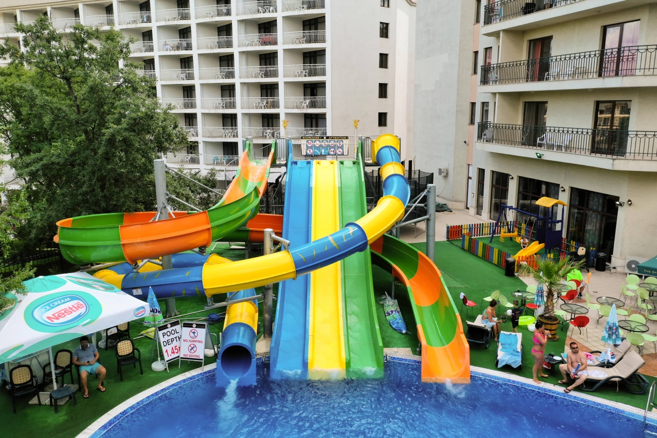Prestige Hotel & Aquapark-Tobogani.jpg
