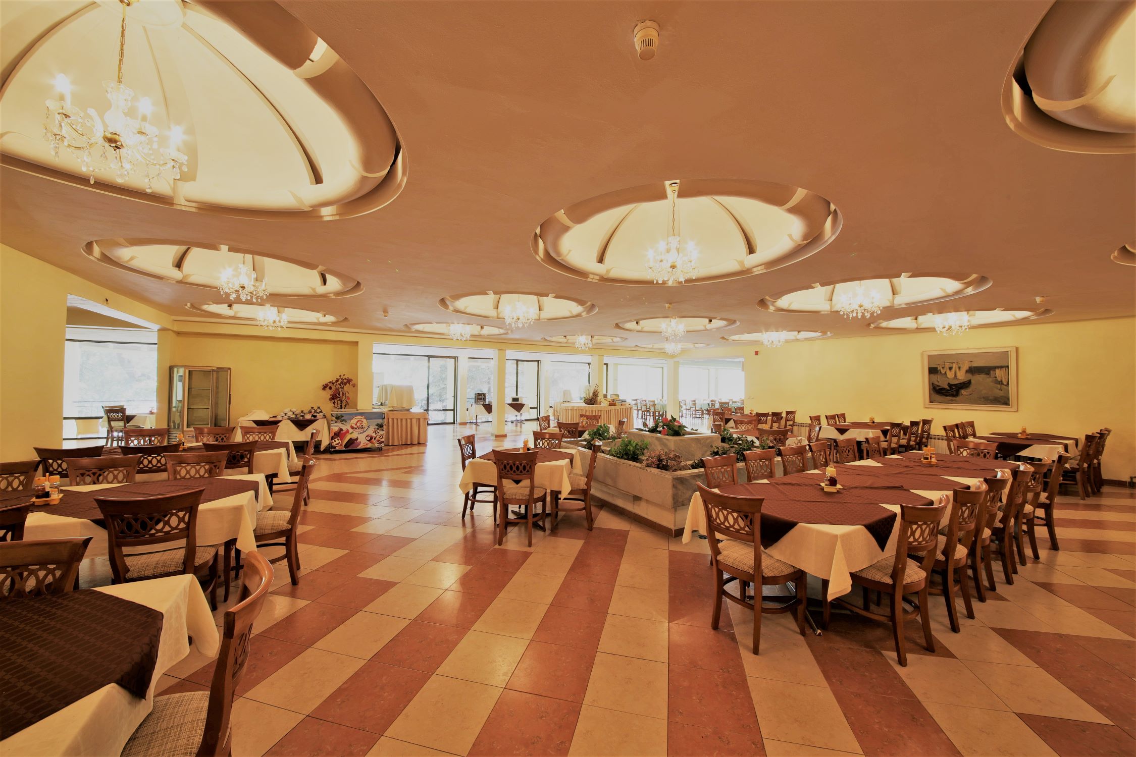 Hotel Shipka-Restoran.jpg