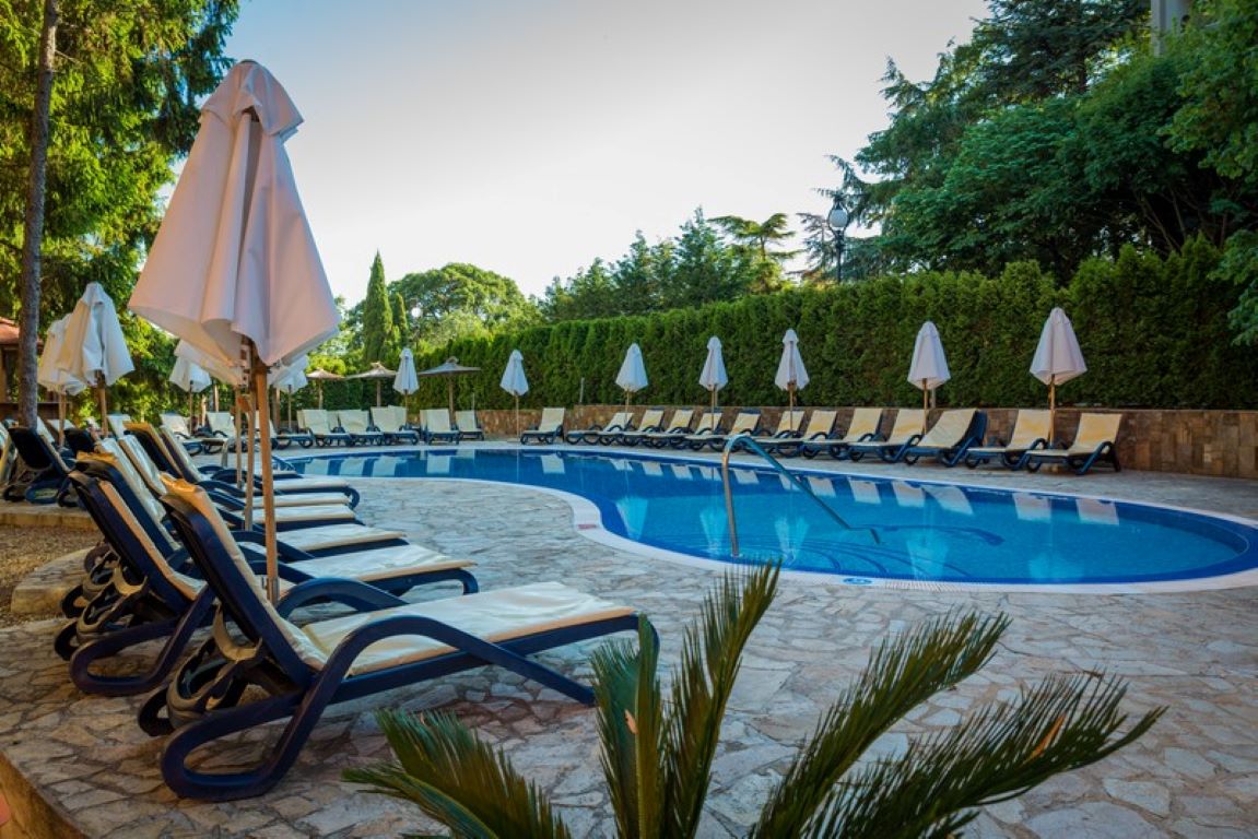 Sunrise Hotel-Bazen.jpg