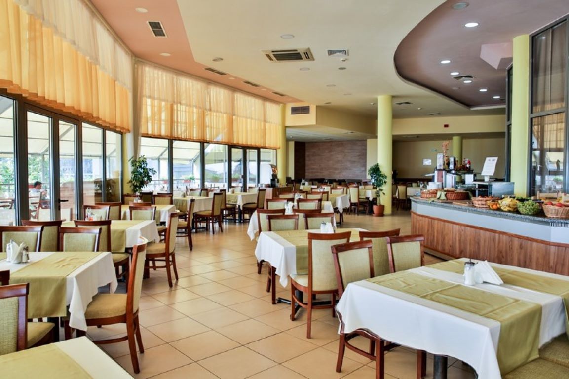 Hotel Park Golden Beach-Restoran.jpg