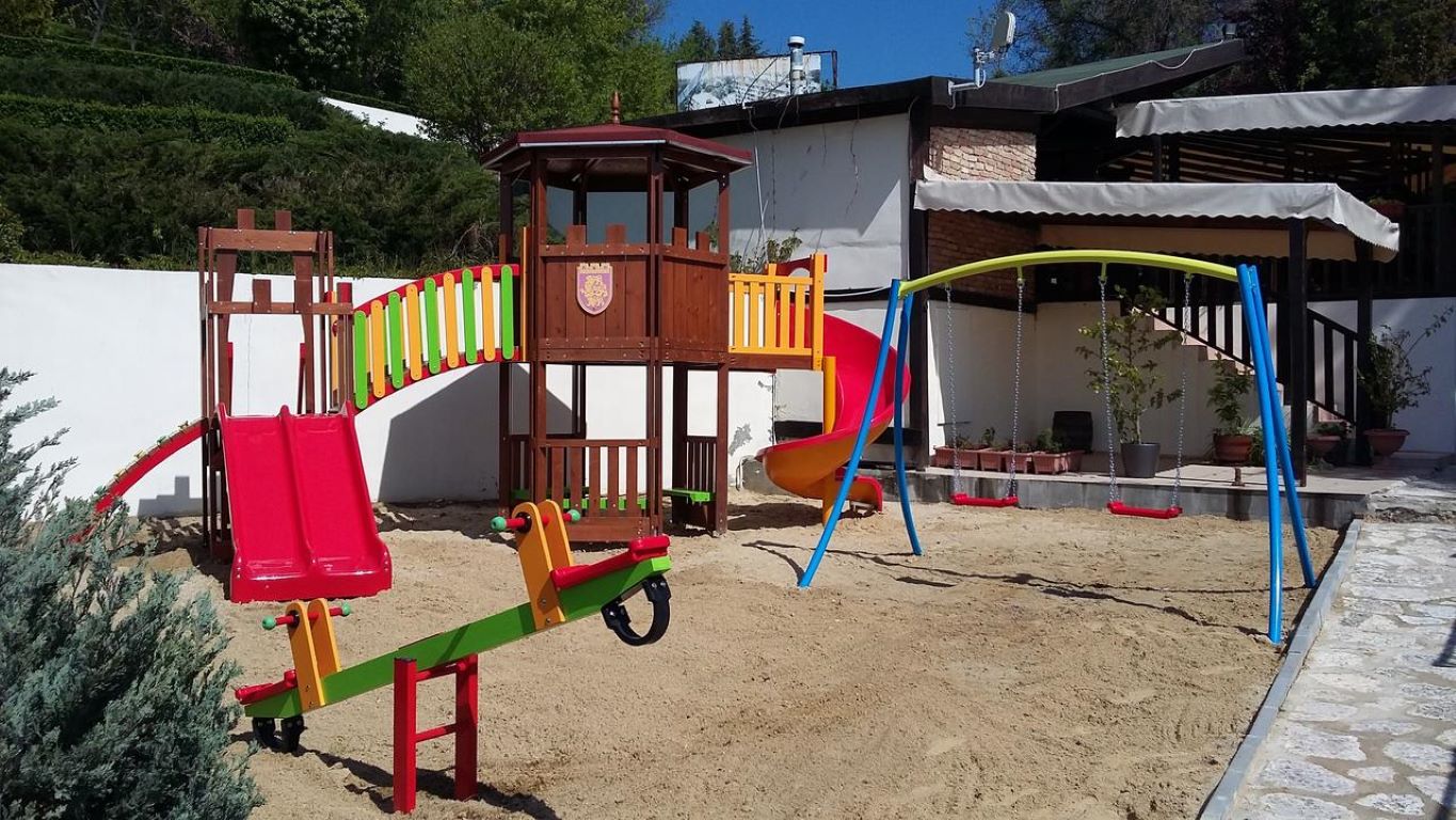 Park Hotel Golden Beach-Decije igraliste.jpg
