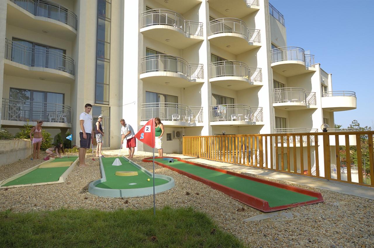 Park Hotel Golden Beach-Mini golf.jpg