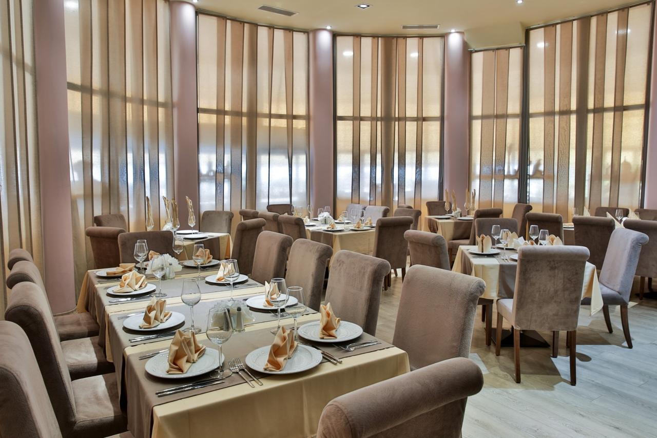 Park Hotel Golden Beach-Restoran.jpg