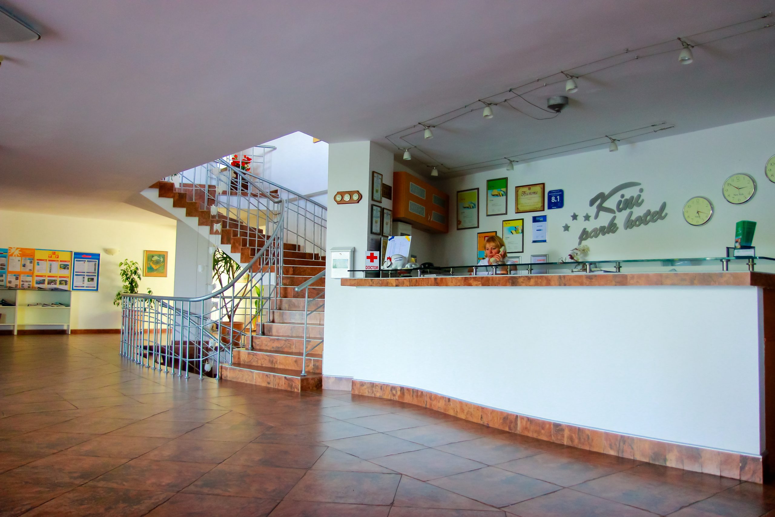 Hotel Kini Park-Recepcija.jpg
