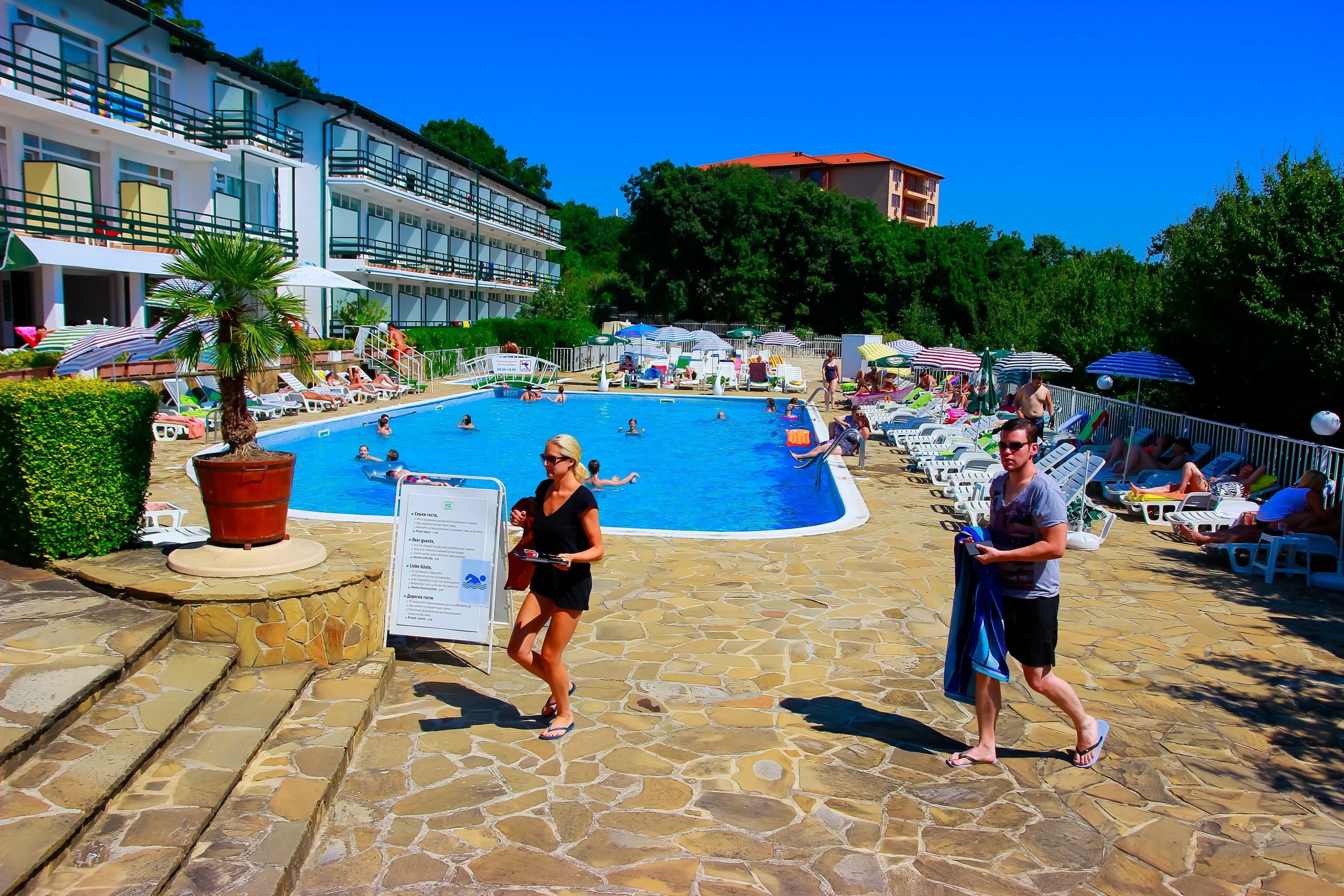 Kini Park Hotel-Bazen.jpg