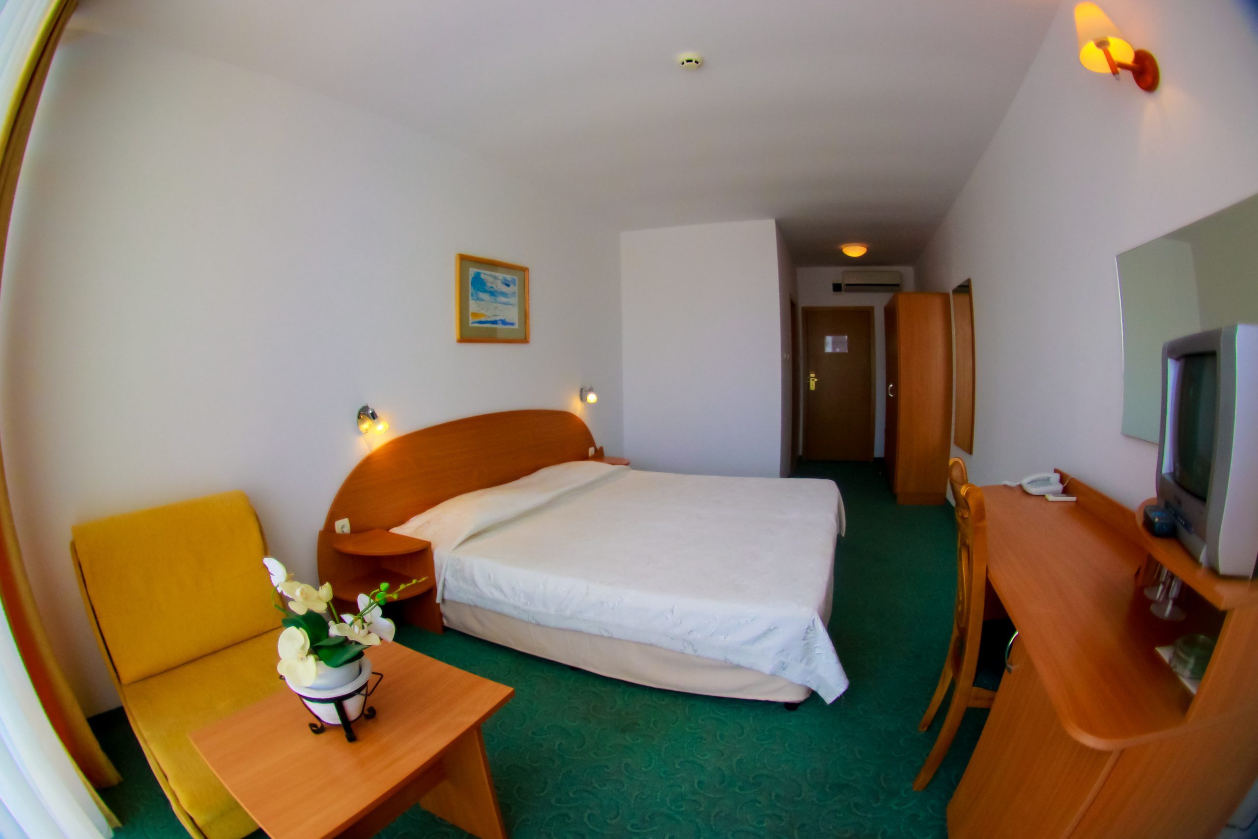 Kini Park Hotel-Porodicna soba.jpg