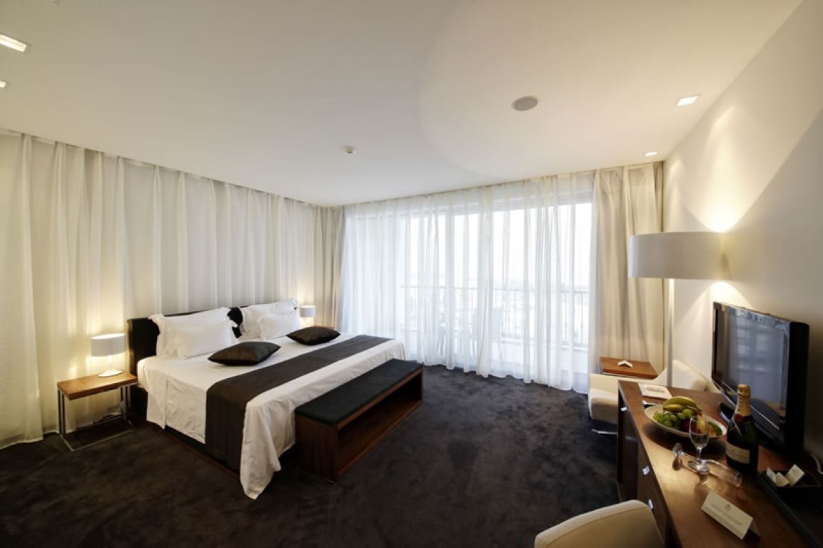 Lighthouse Golf & Spa Hotel-Suite club.jpg