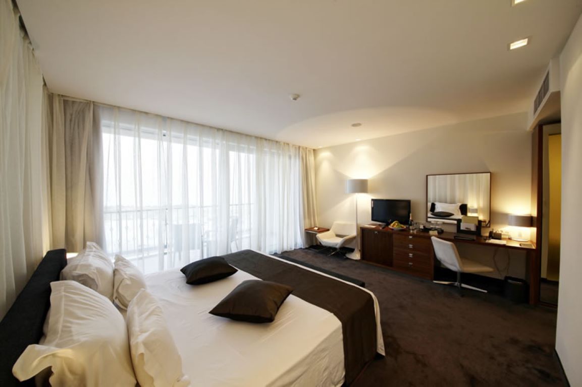 Lighthouse Golf & Spa-Suite club.jpg