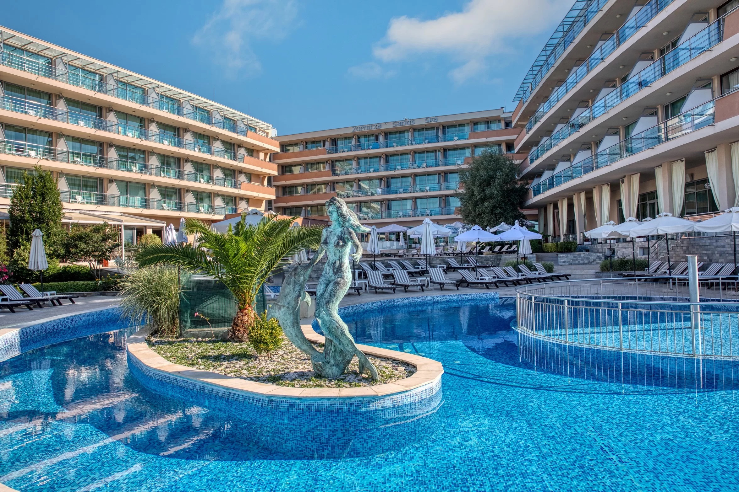 MPM Hotel Zornitza Sands & Spa-Bazen.jpg